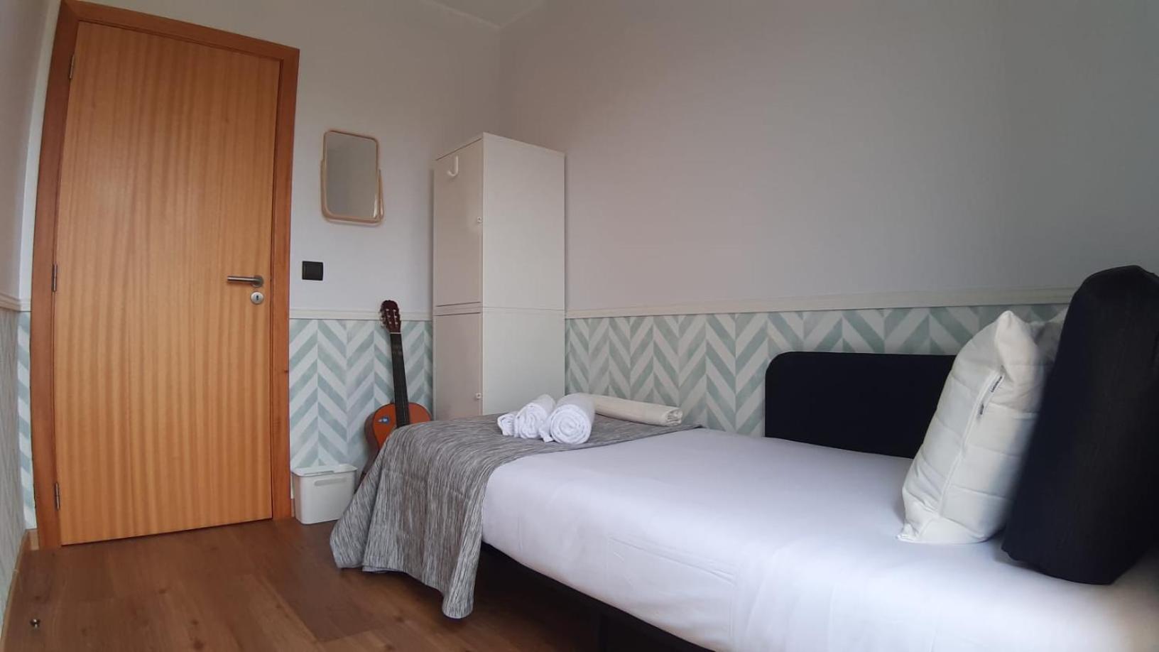 Double Room with Private External Bathroom photo 2