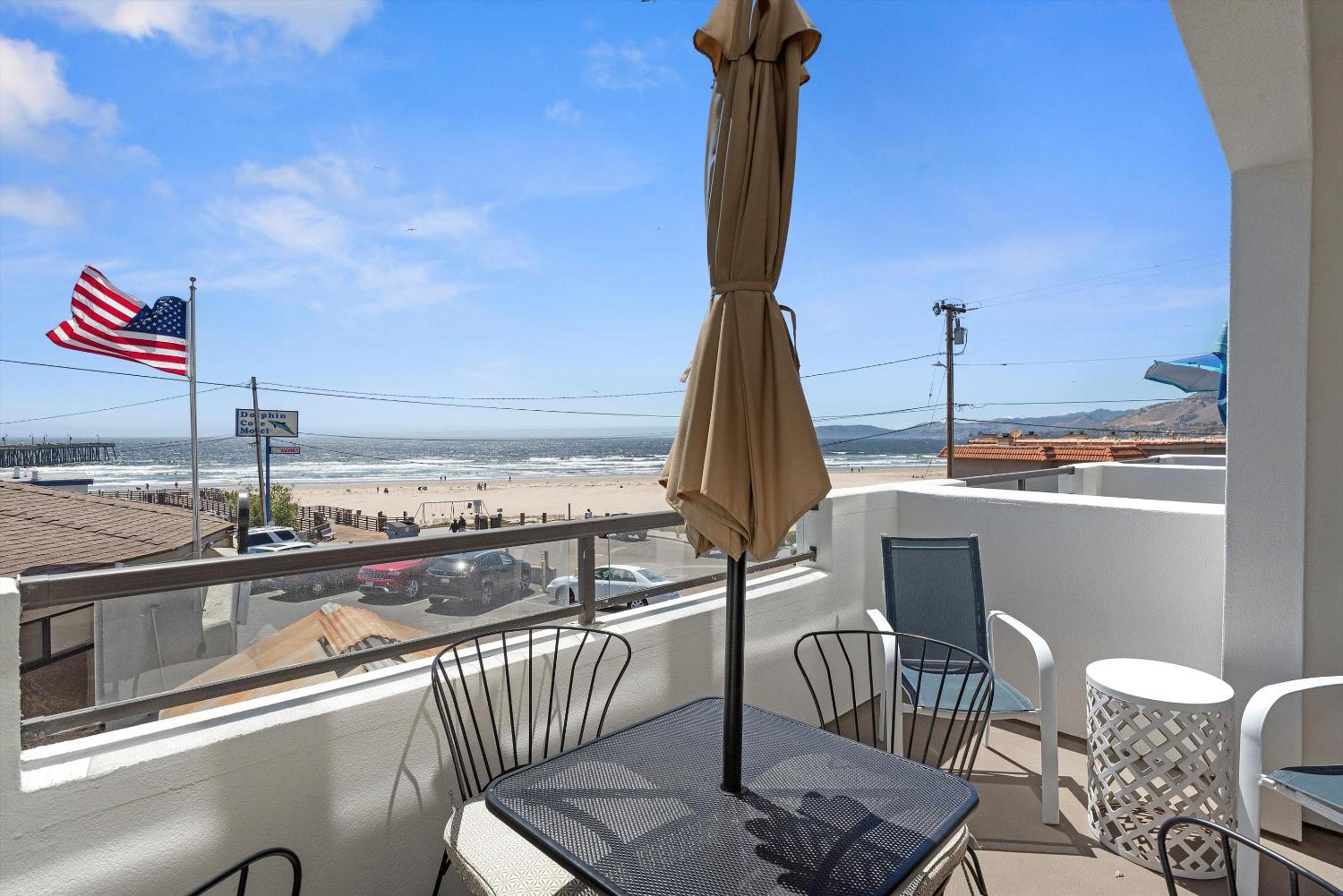 King Suite with Ocean View photo 2