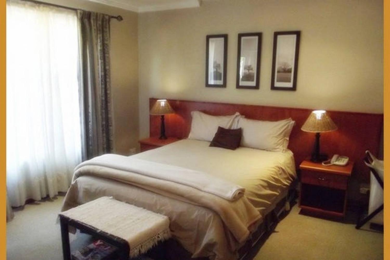 Queen Room photo 1