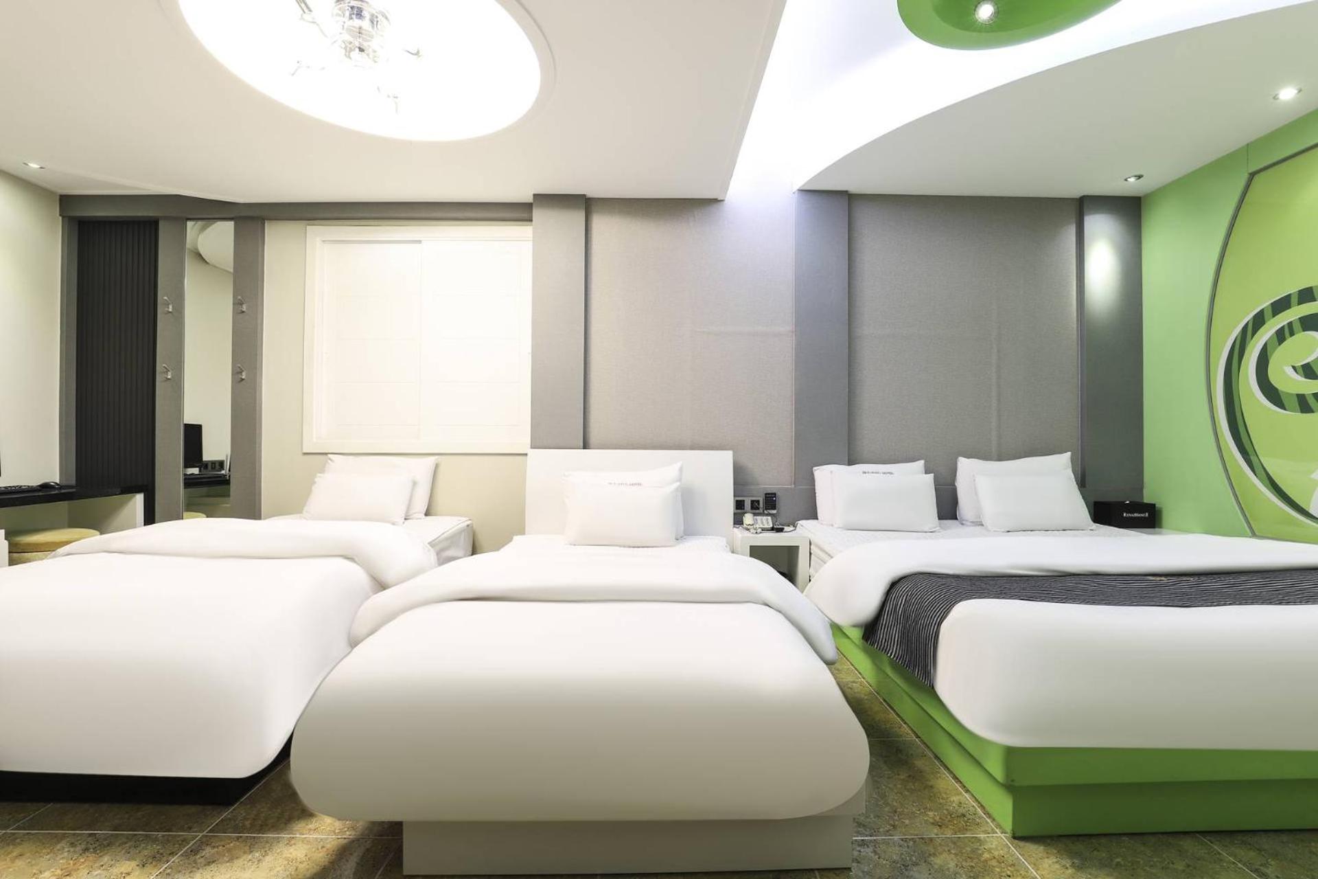 Triple Room - Photo 6