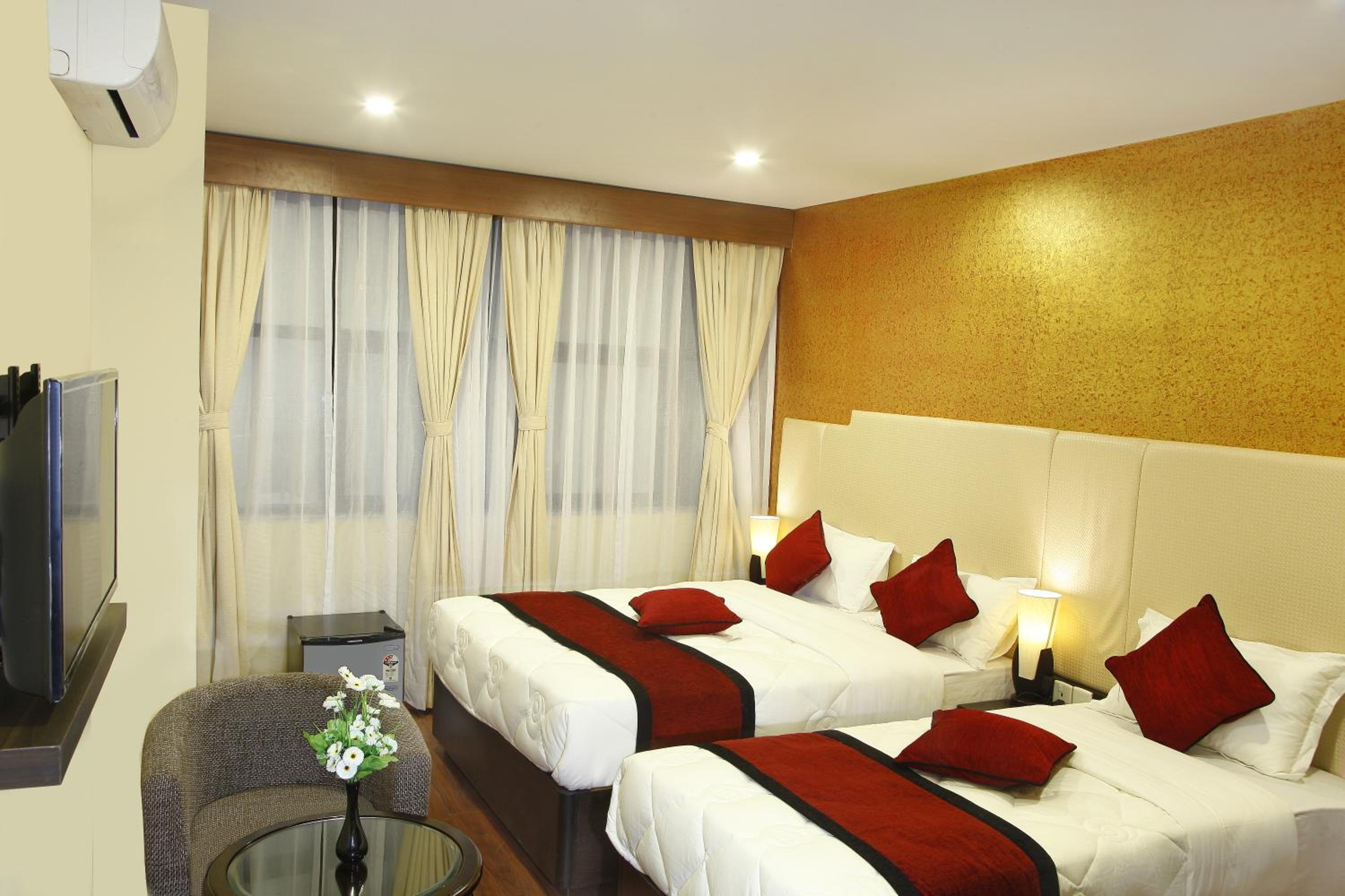 Deluxe Family Room