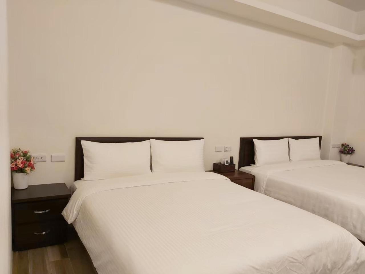 Quadruple Room with Private Bathroom photo 3