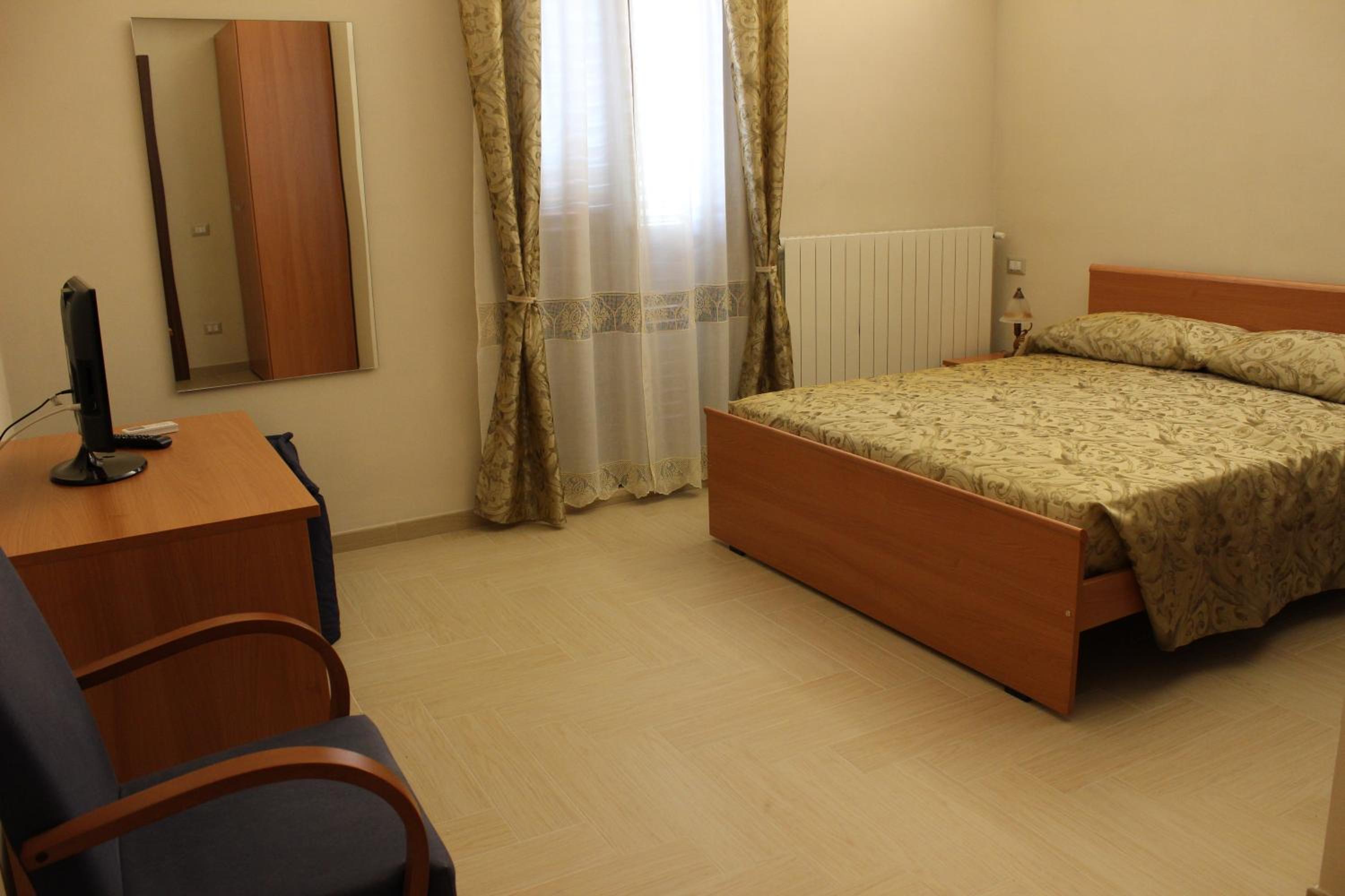 Double Room photo 3