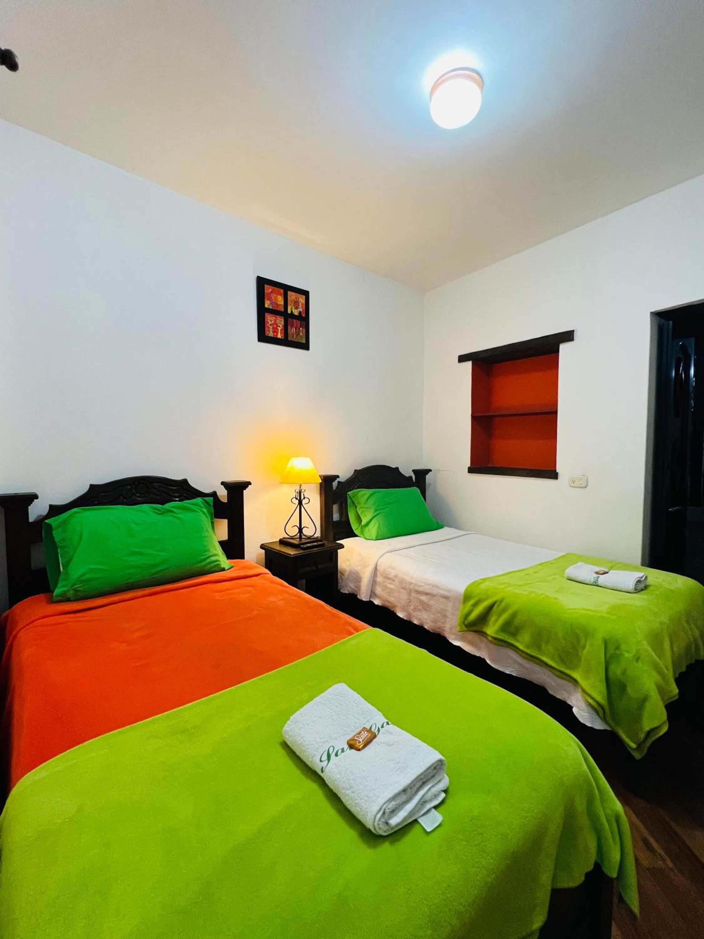 Twin Room with Private Bathroom photo 2