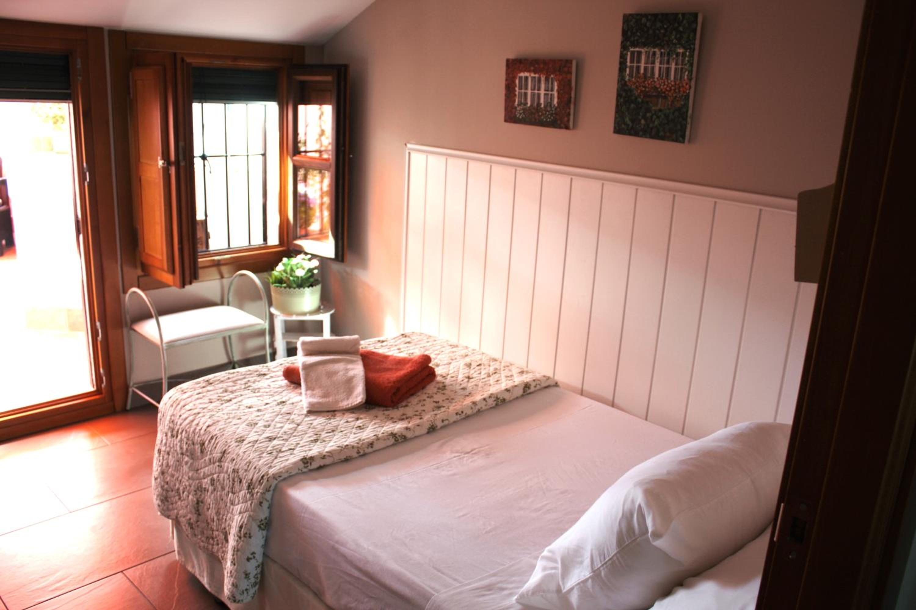 Four-Bedroom House photo 3