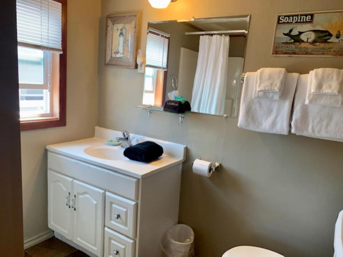 One-Bedroom Cottage #1 photo 3
