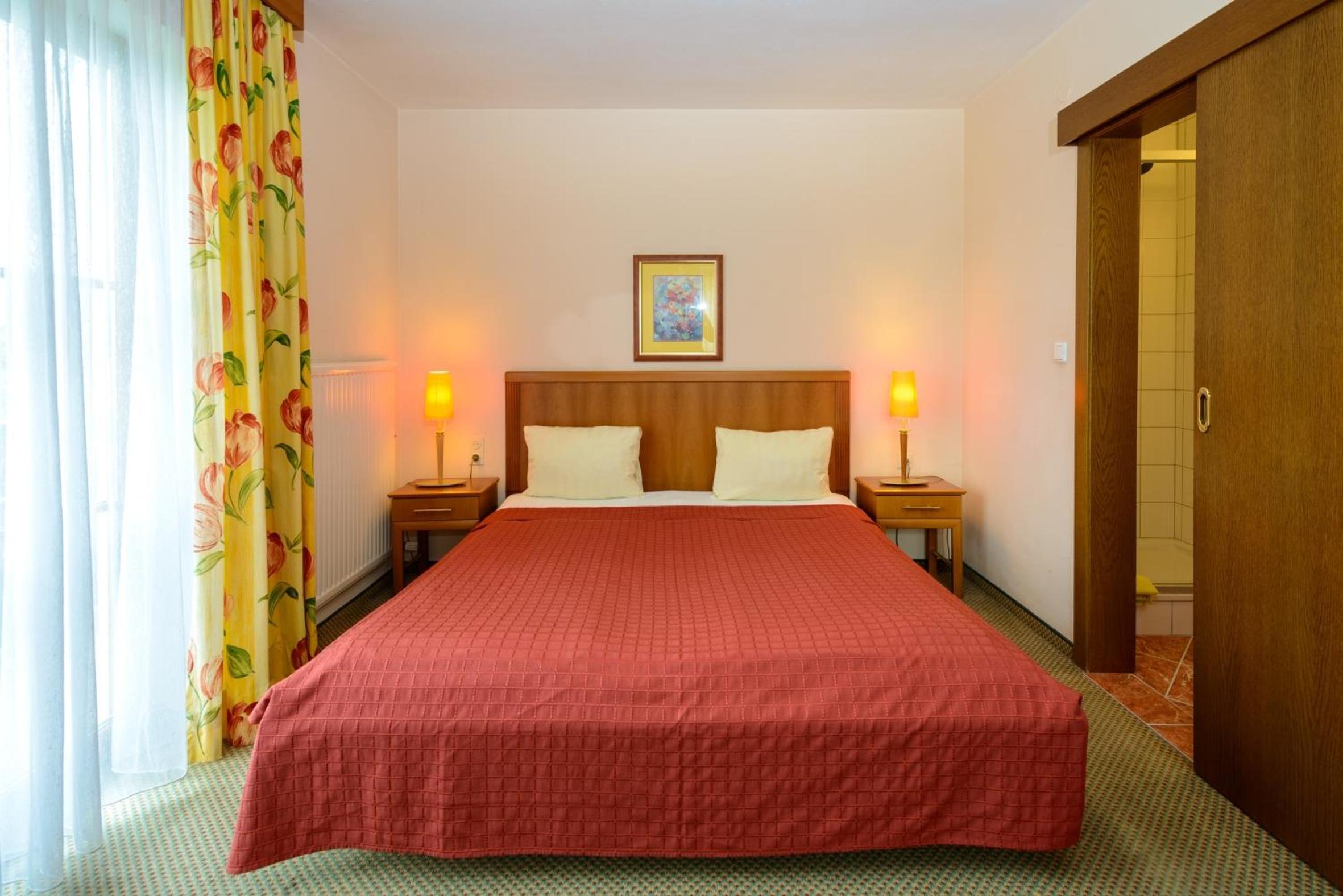 Standard Double/Twin Room photo 1