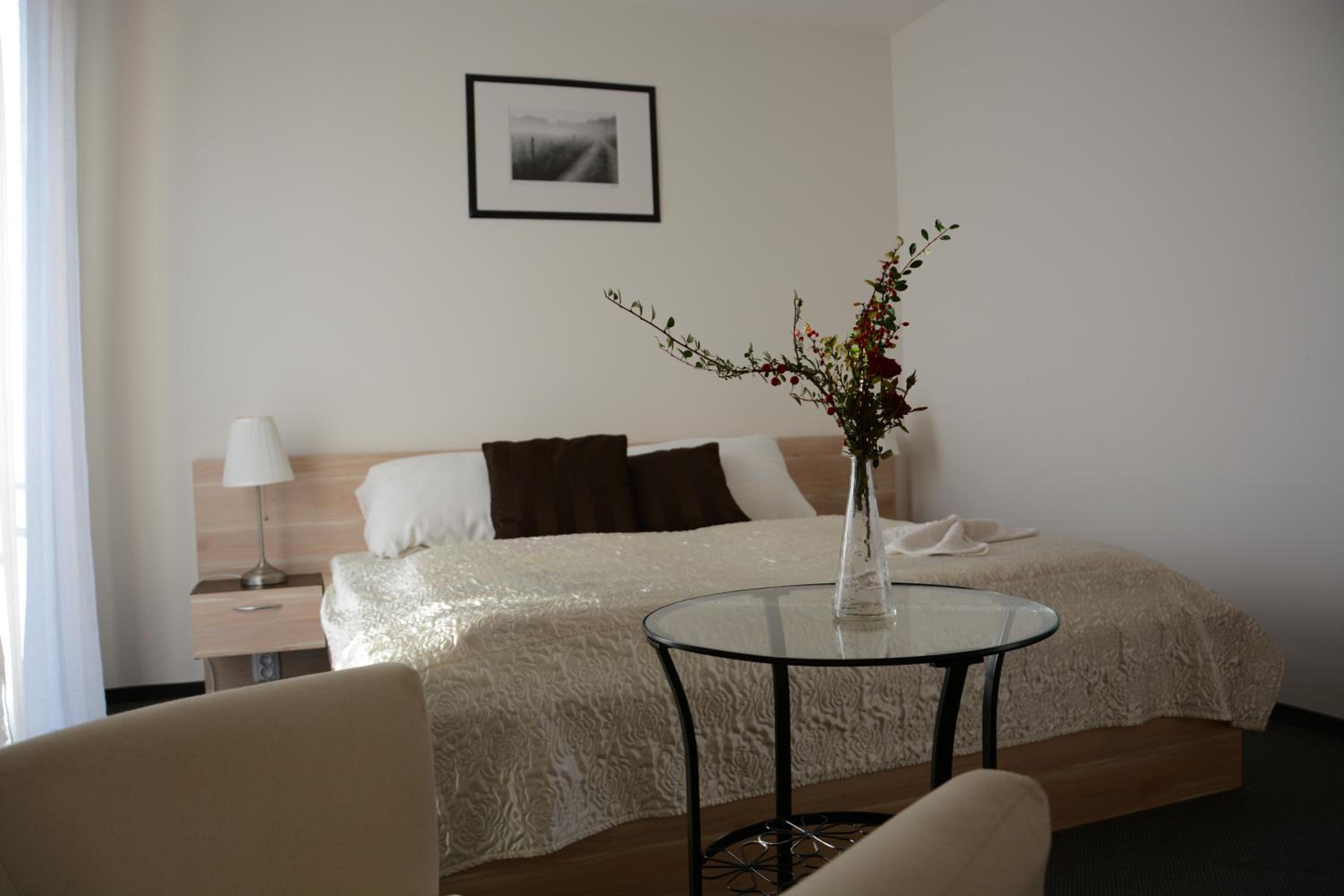 Double Room with Private Bathroom photo 3