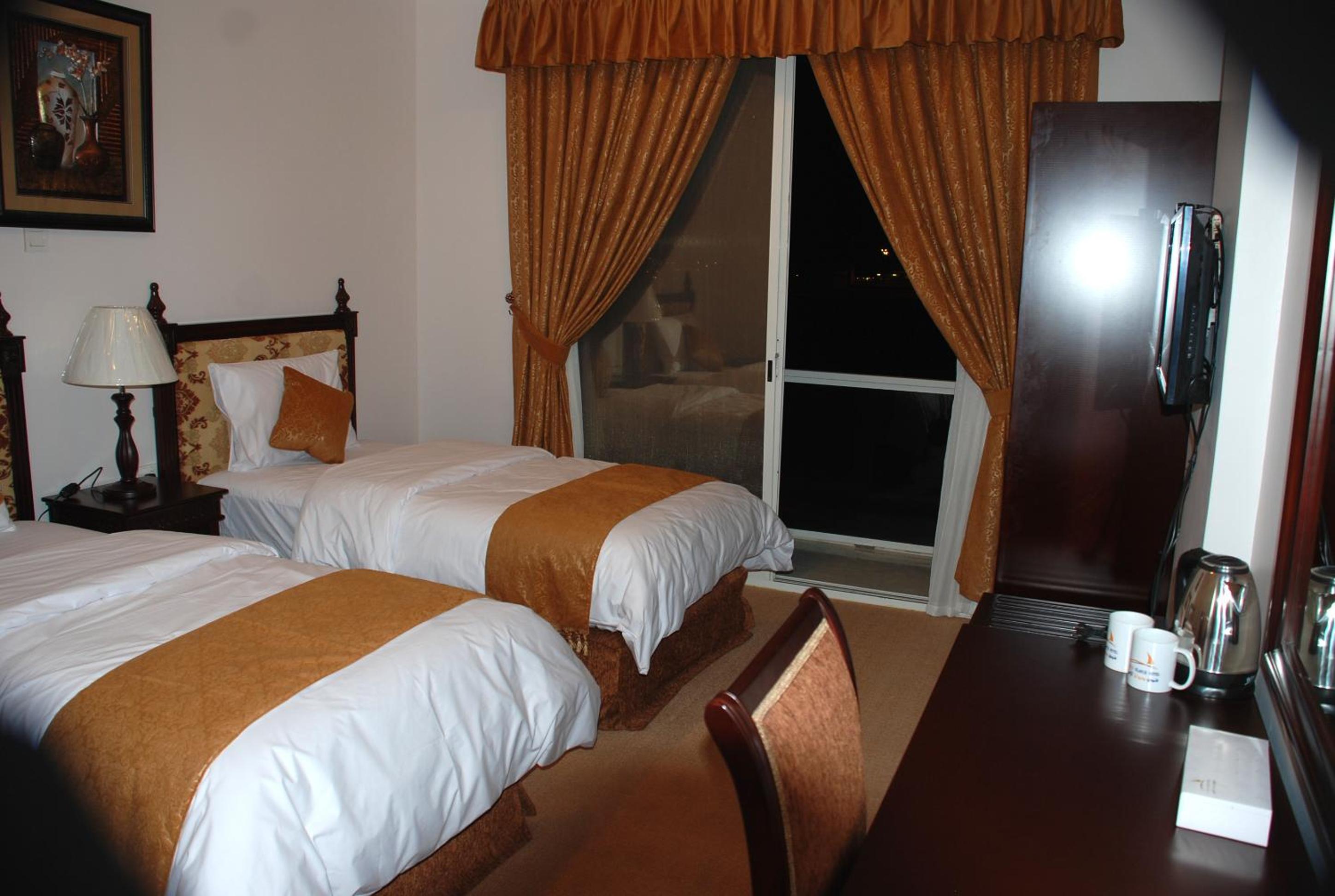 Standard Twin Room with Sea View photo 3
