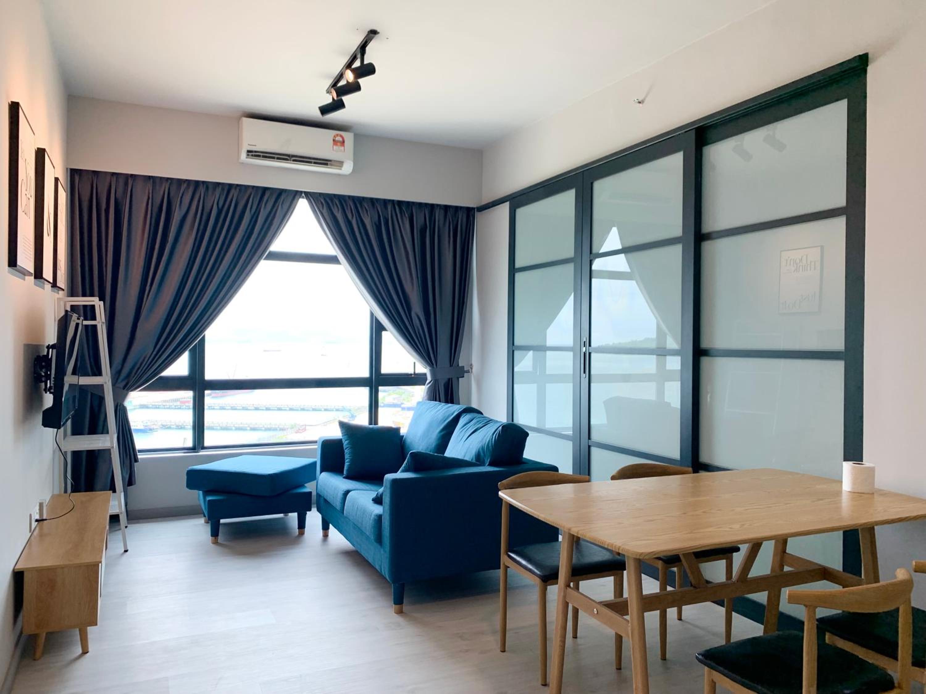 Apartment with Sea View - Photo 5