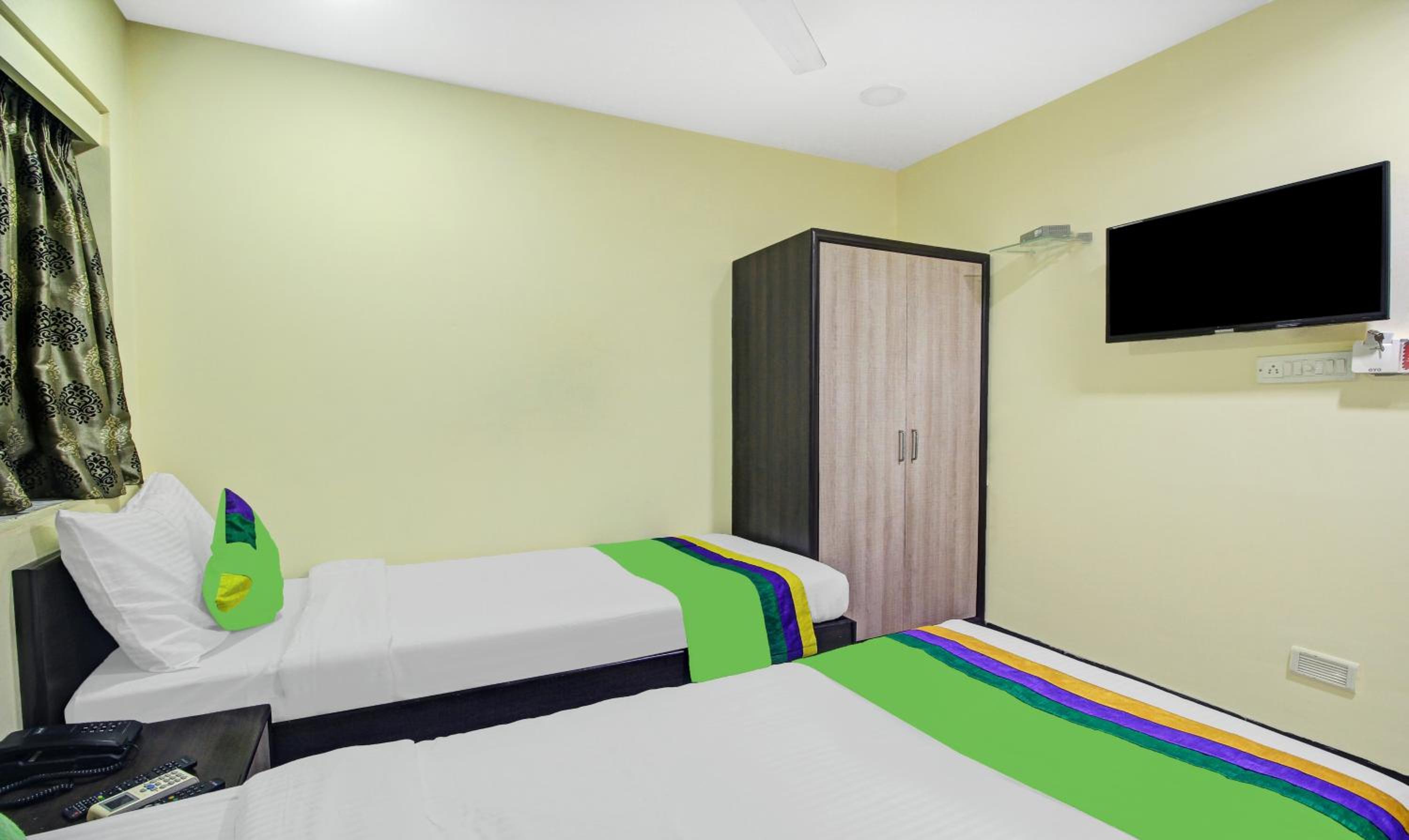 Economy Room - Photo 8