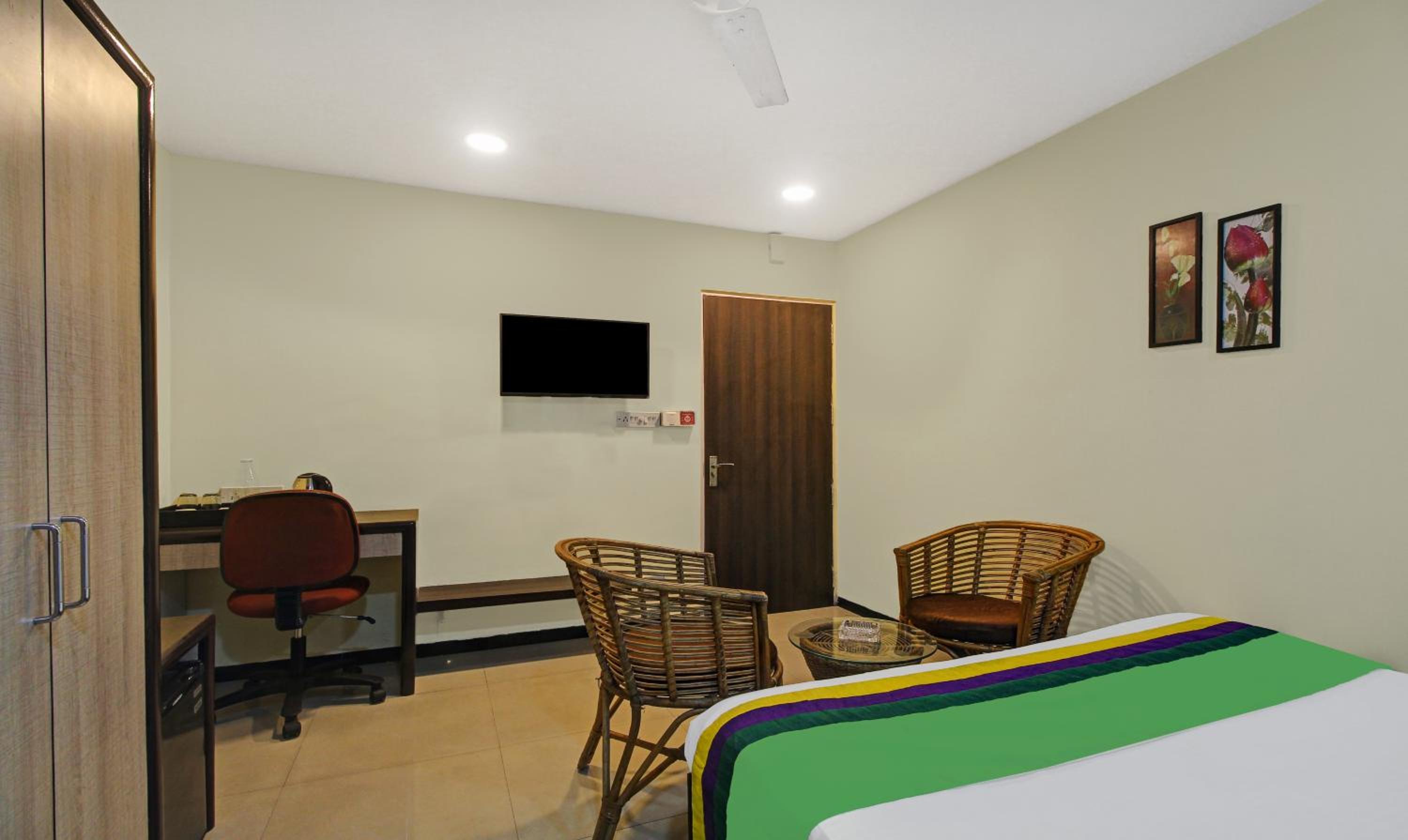 Standard Room - Photo 12