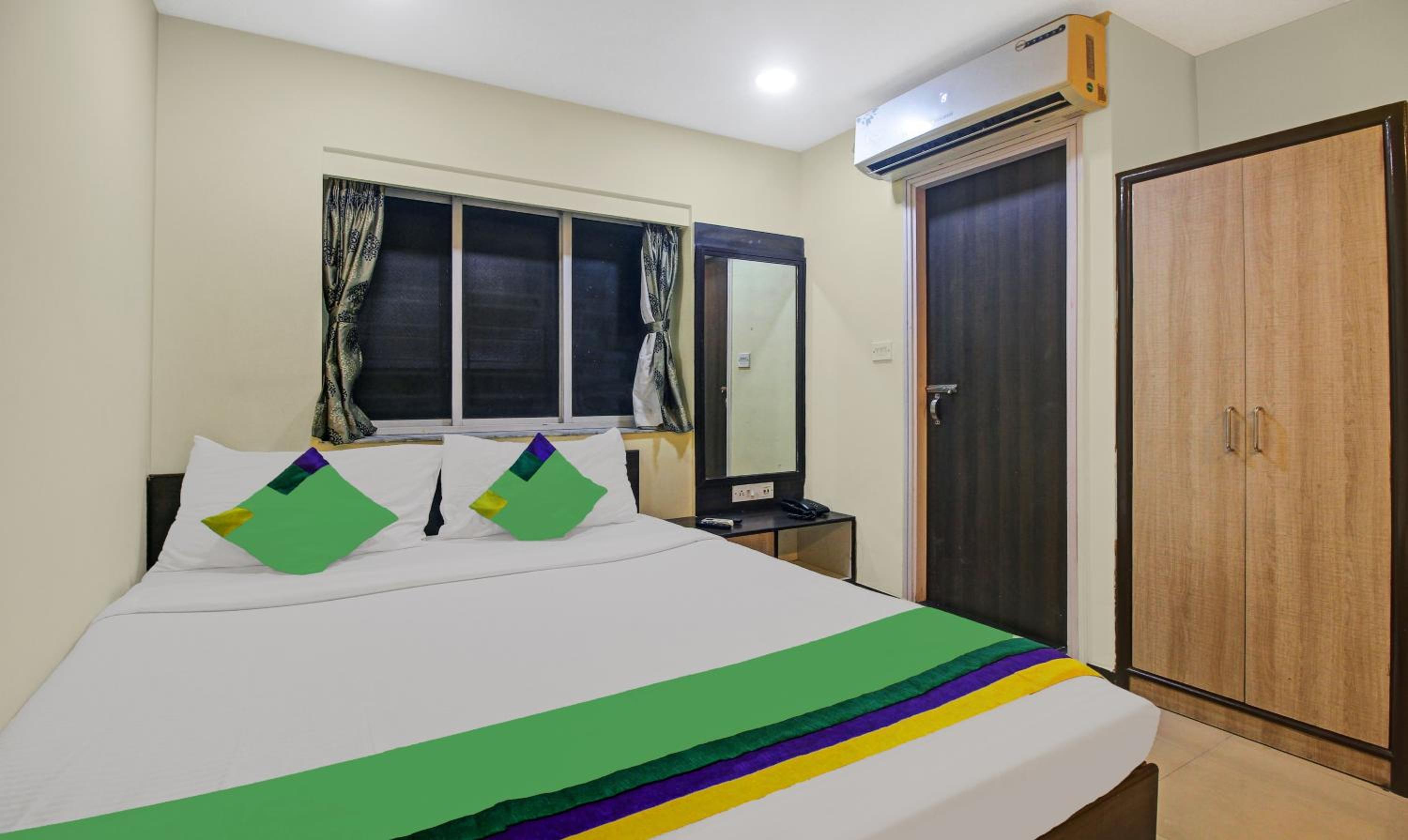 Standard Room - Photo 9