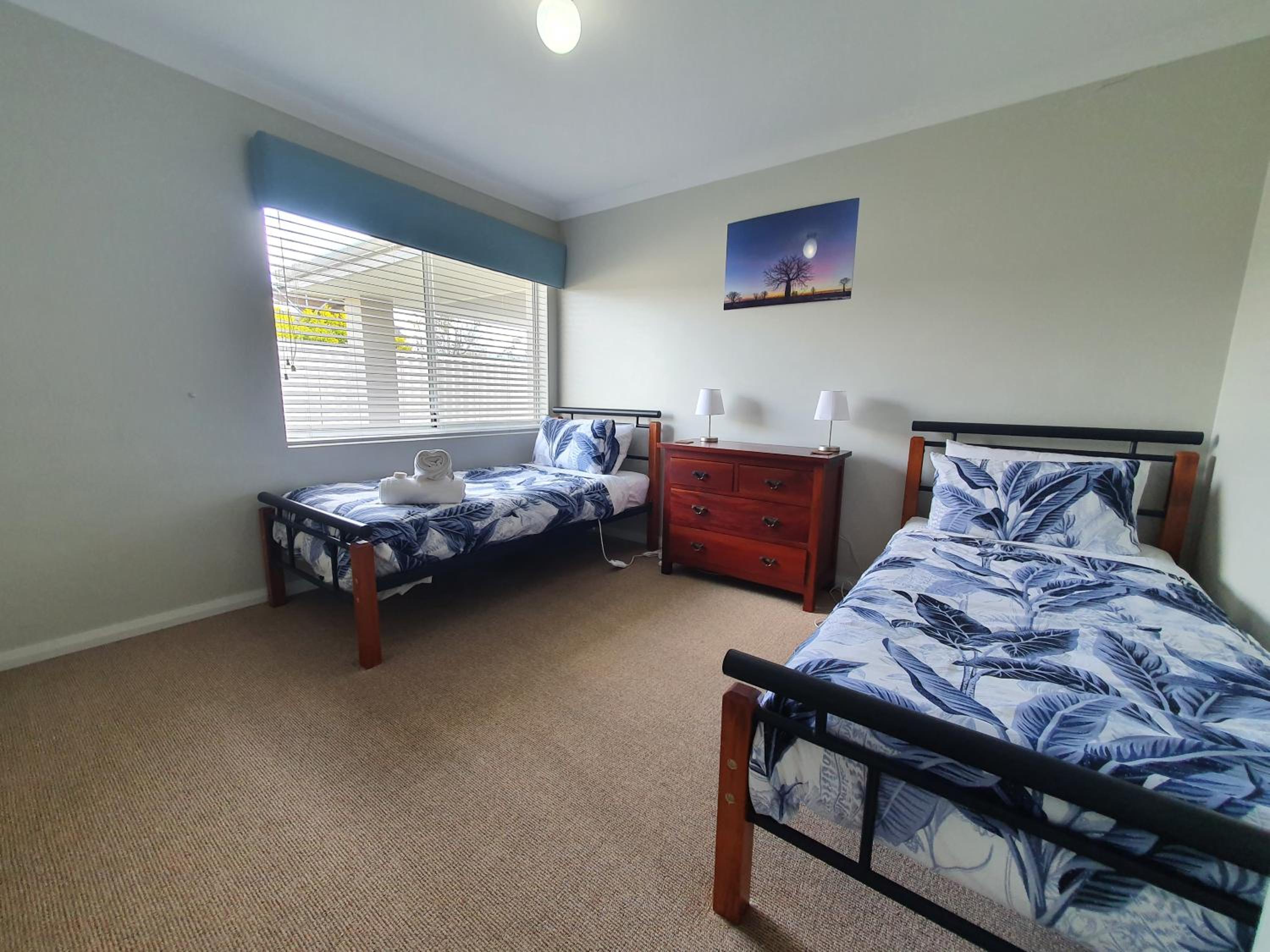 Four-Bedroom House photo 2