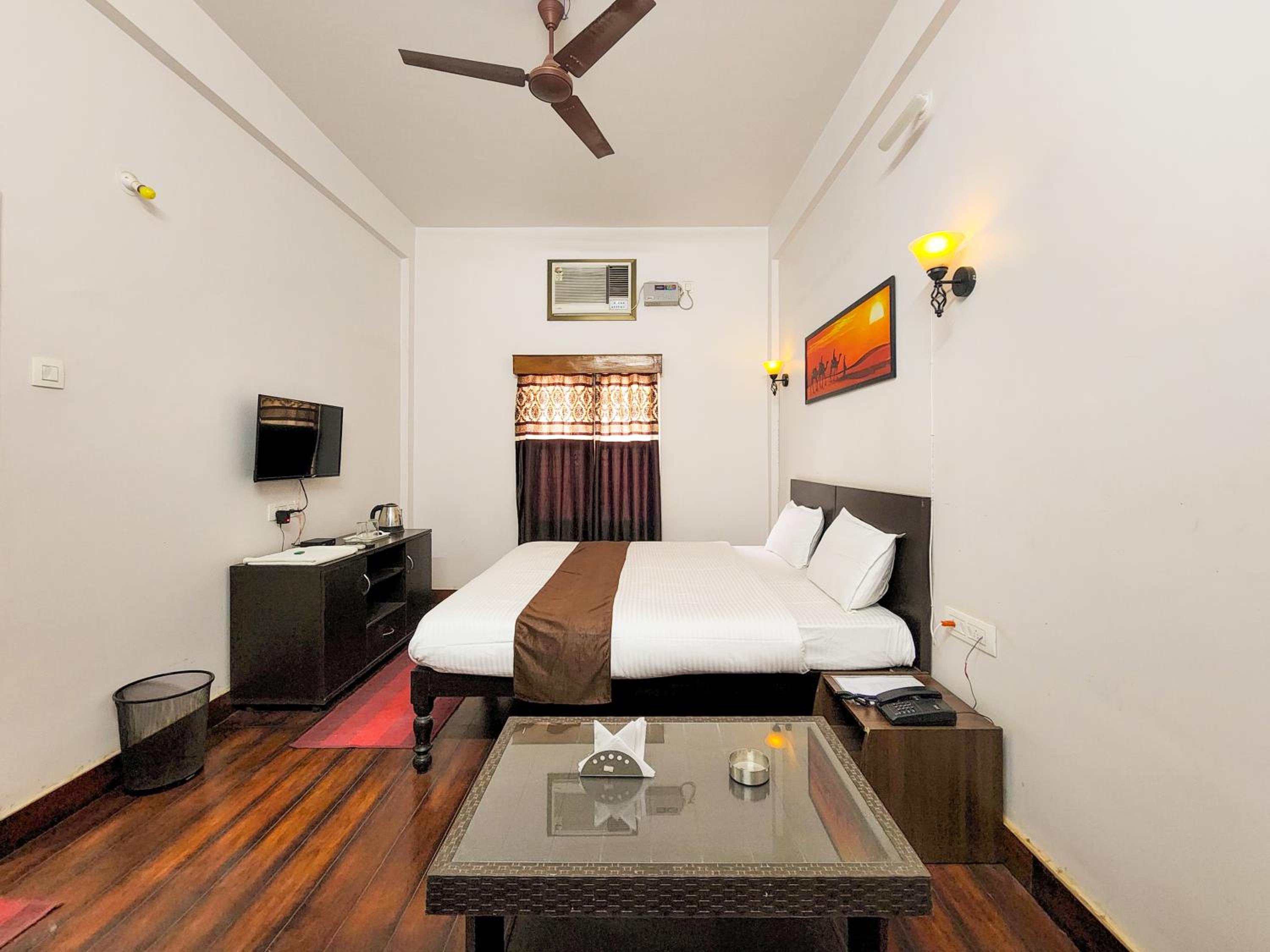 Deluxe Double or Twin Room
