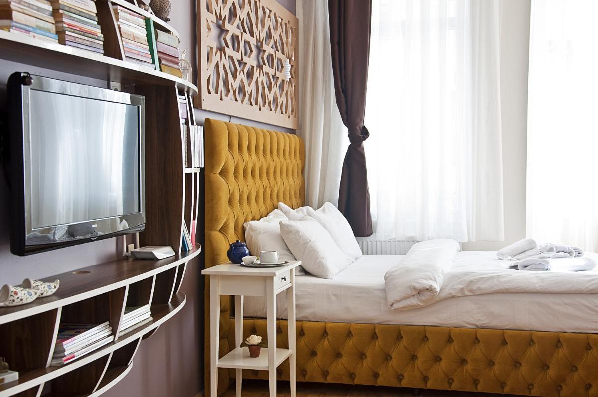 Studio Apartment photo 1