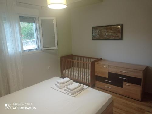 Three-Bedroom Apartment photo 2