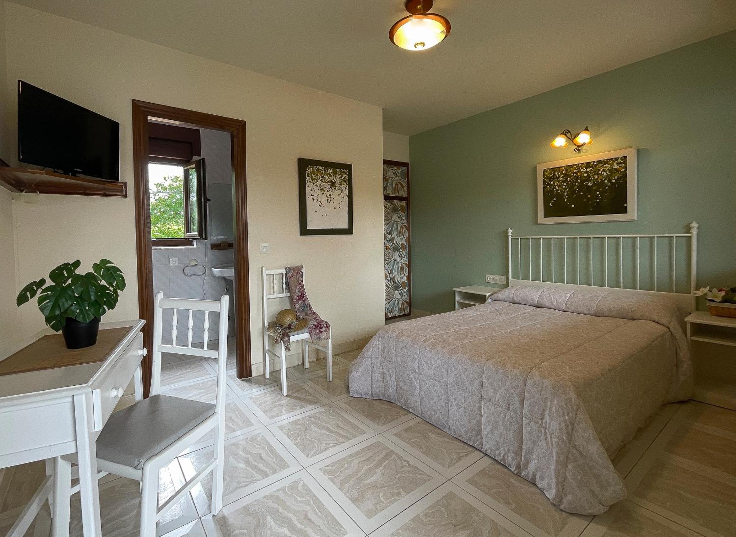Double Room - Photo 7