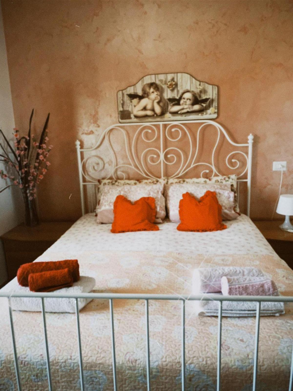 Deluxe King Room photo 1