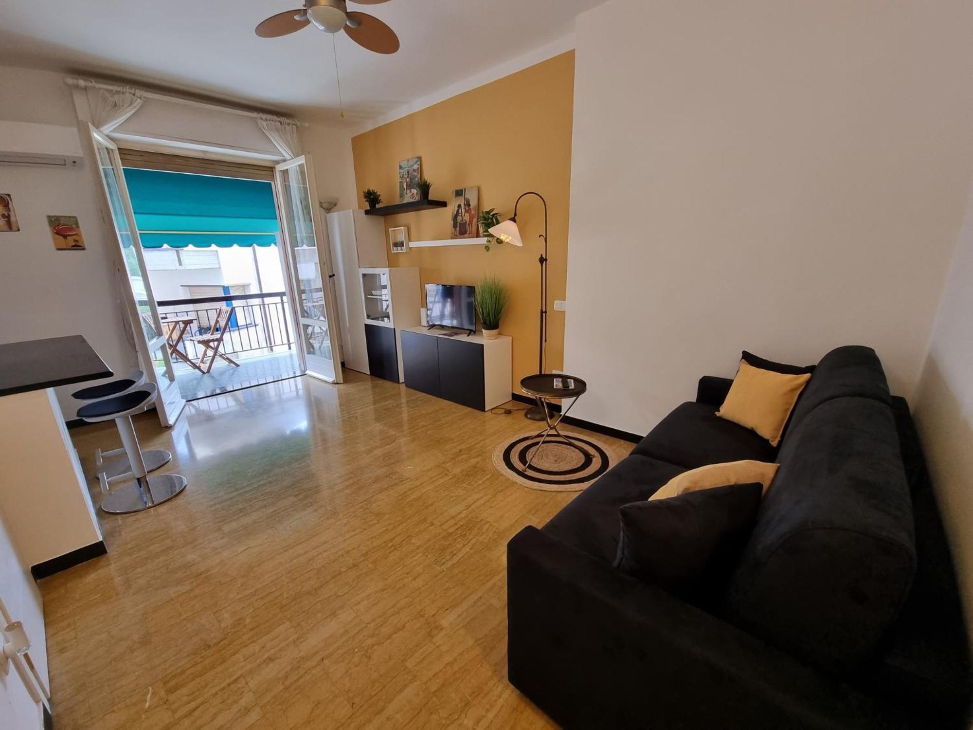One-Bedroom Apartment photo 1