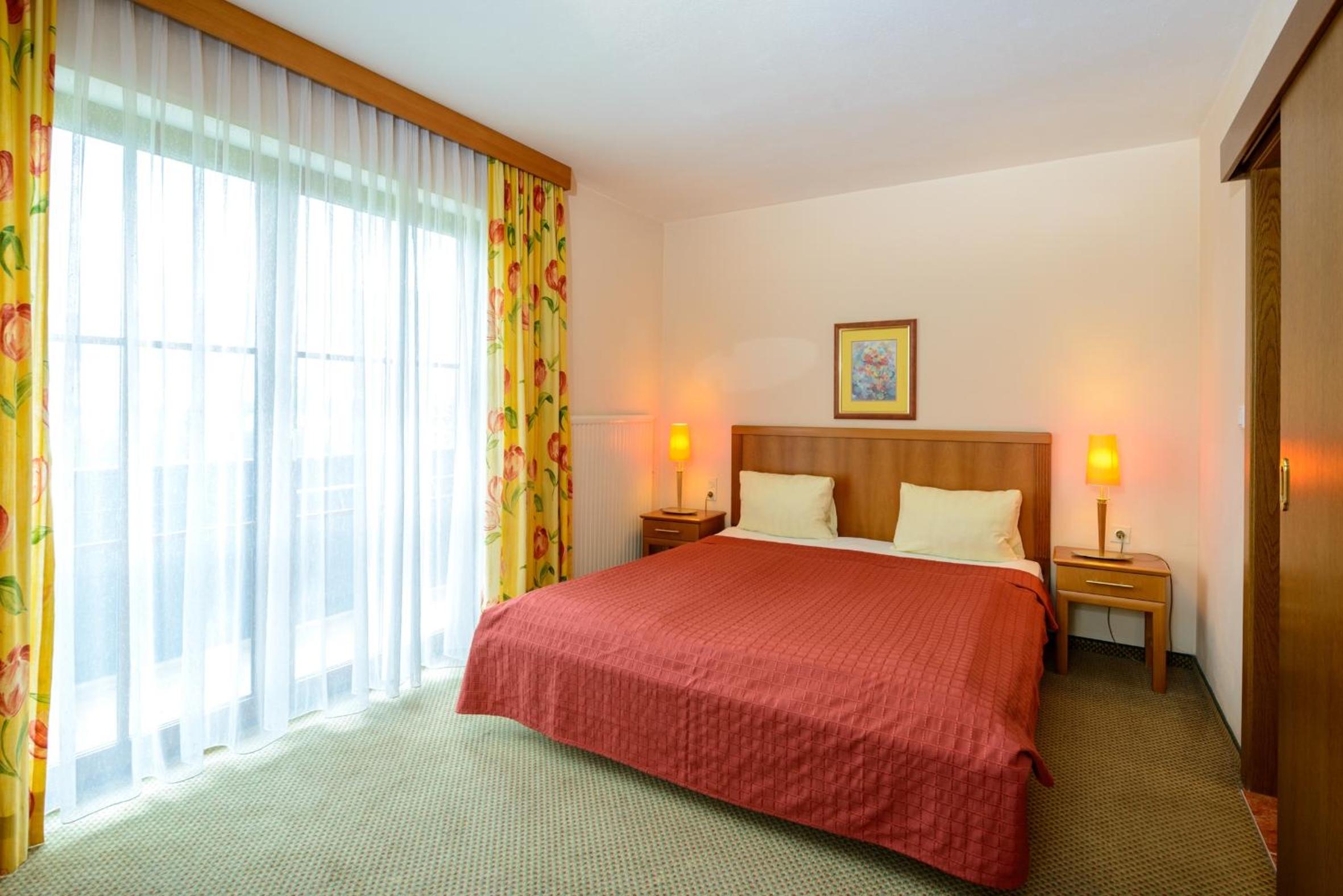 Standard Double/Twin Room photo 3