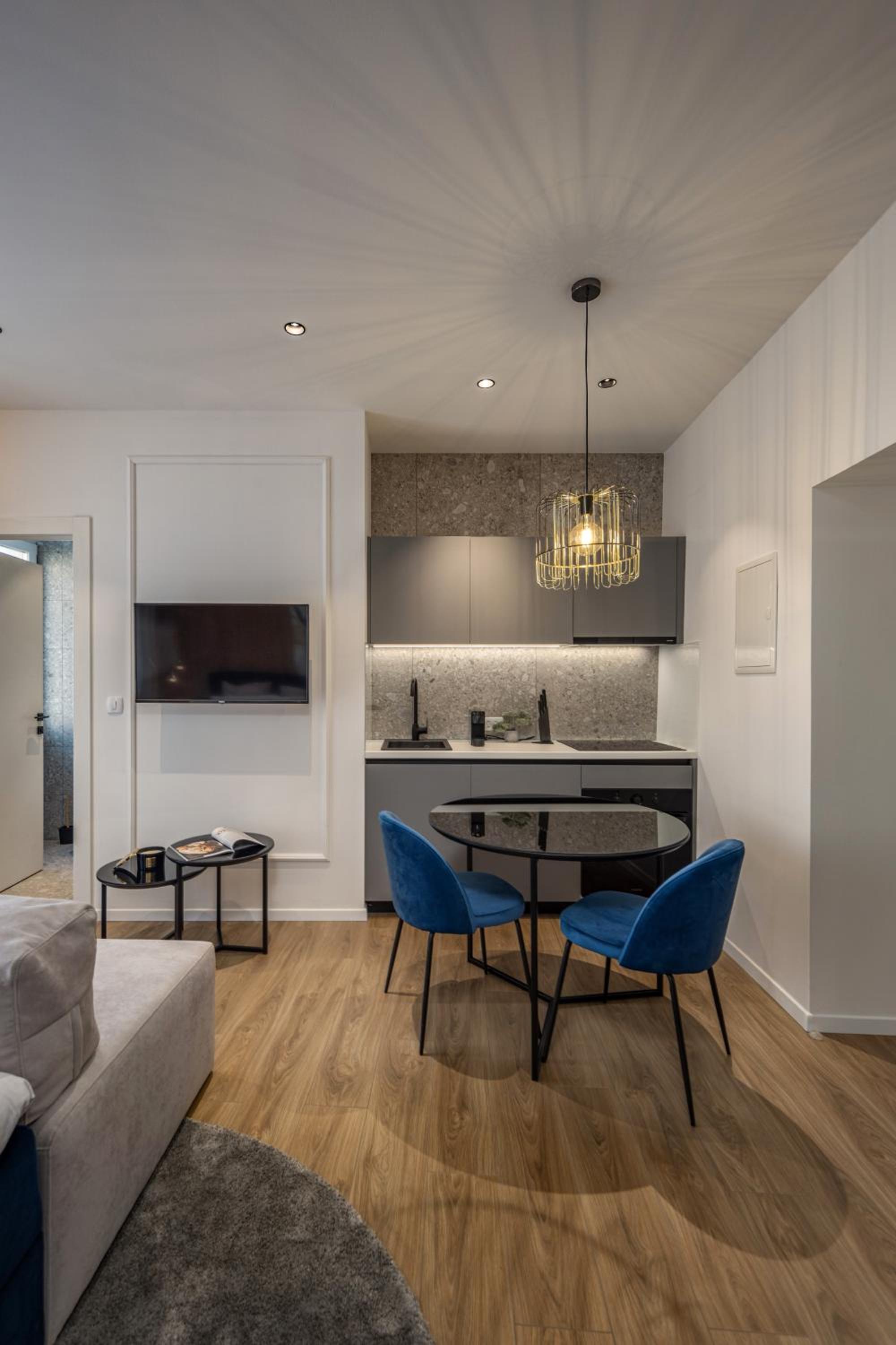 Studio Apartment - Photo 5
