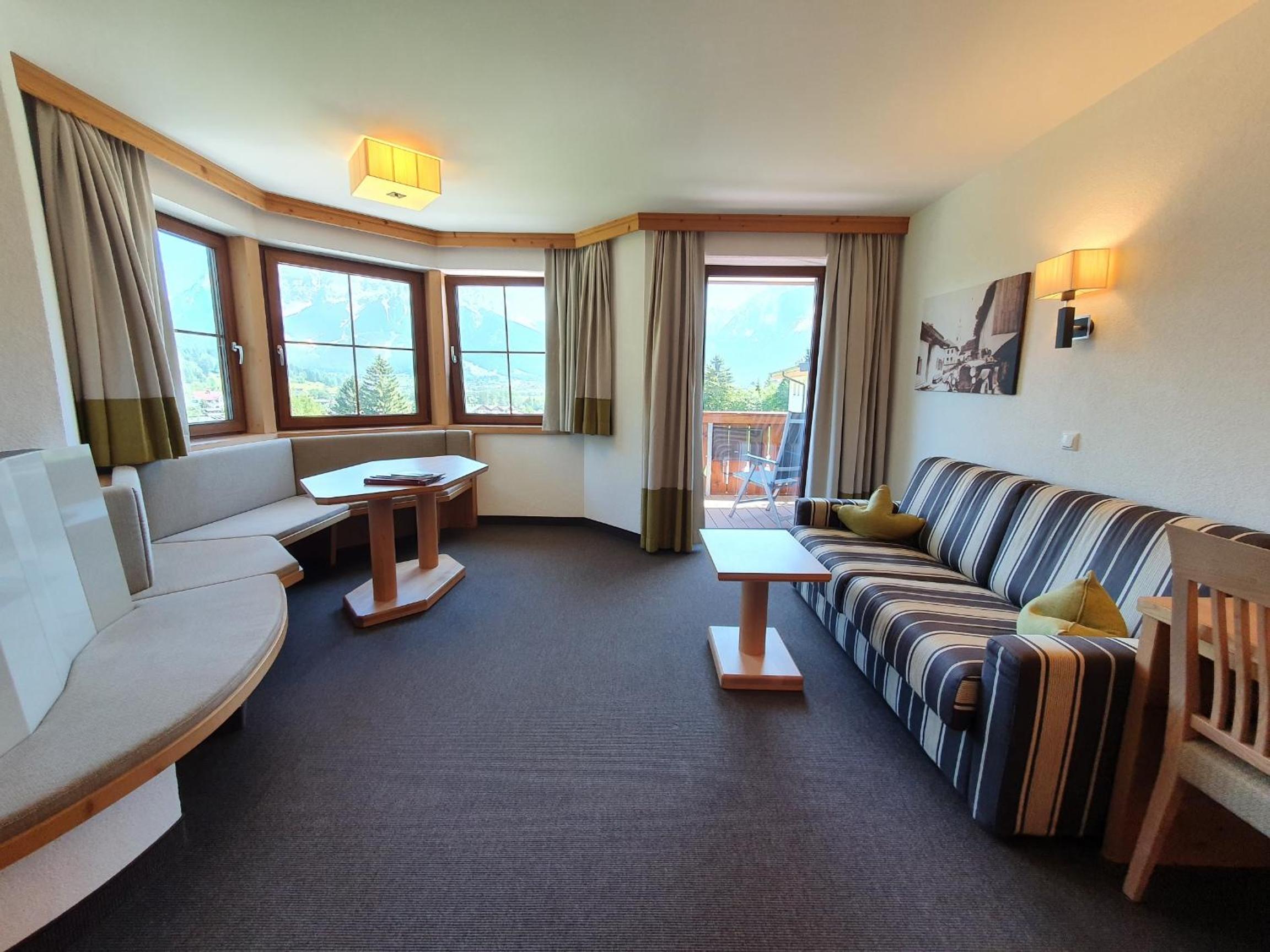 Deluxe Double Room - Photo 16