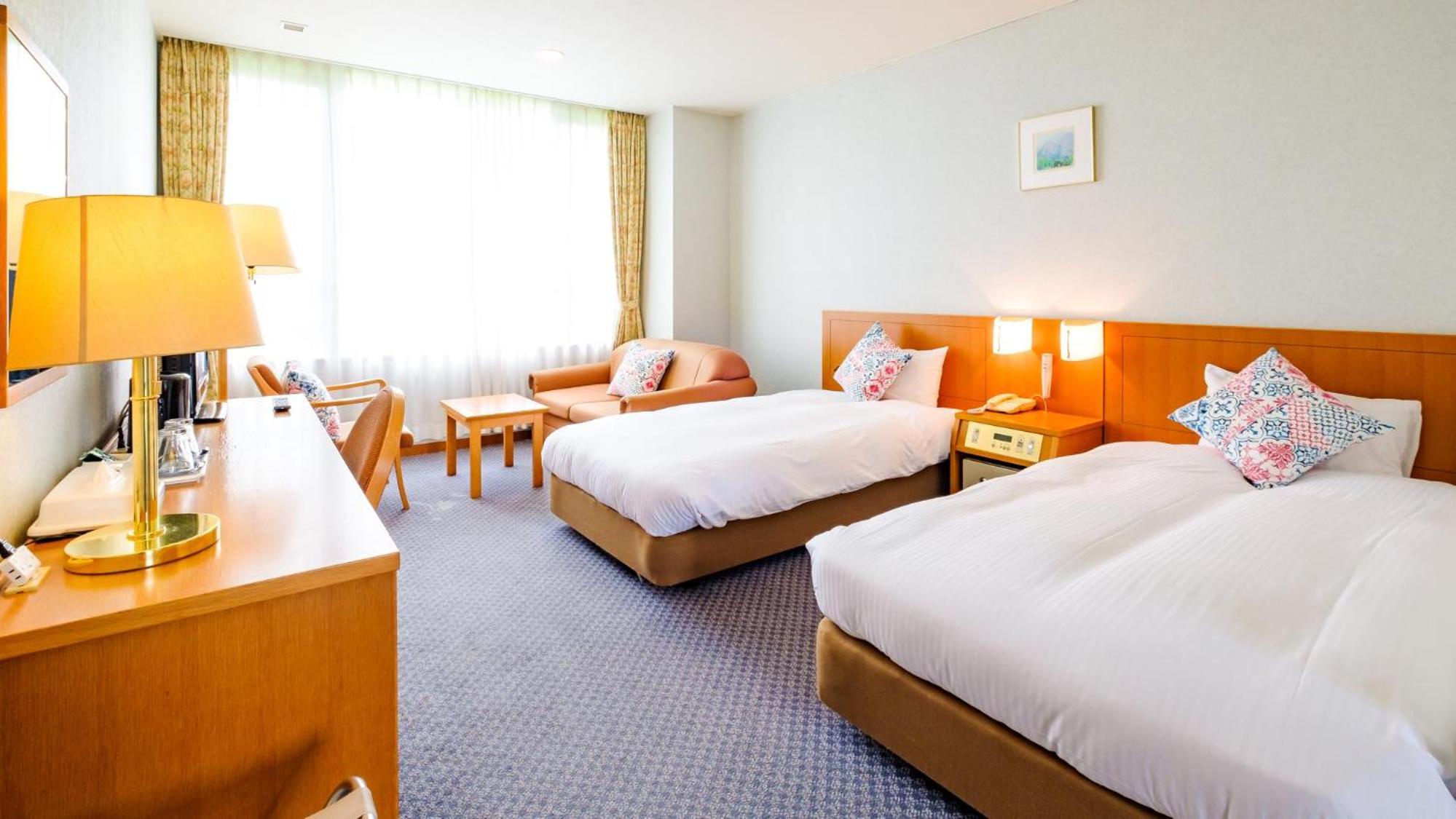 Twin Room - Photo 3