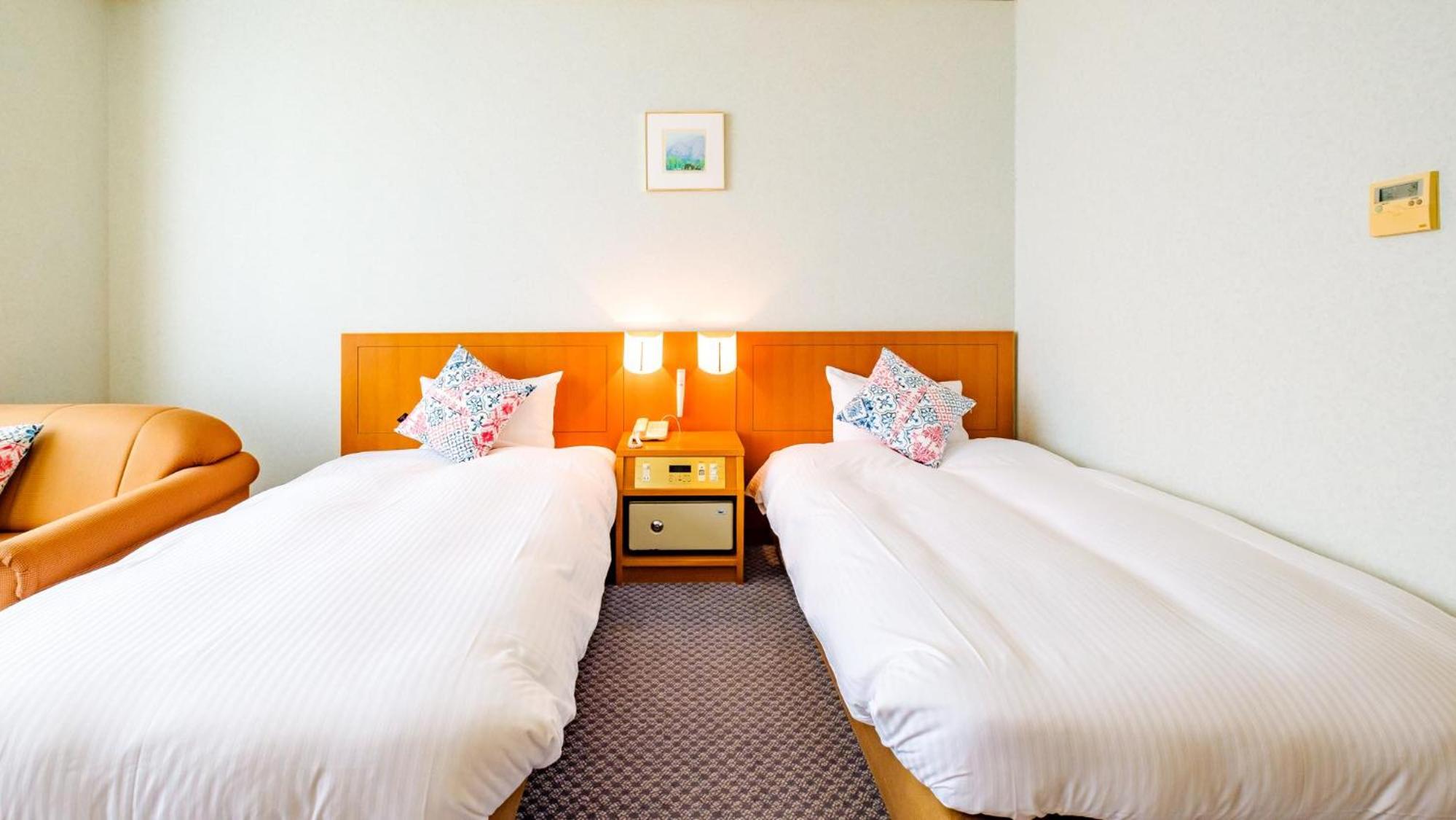 Twin Room - Photo 2