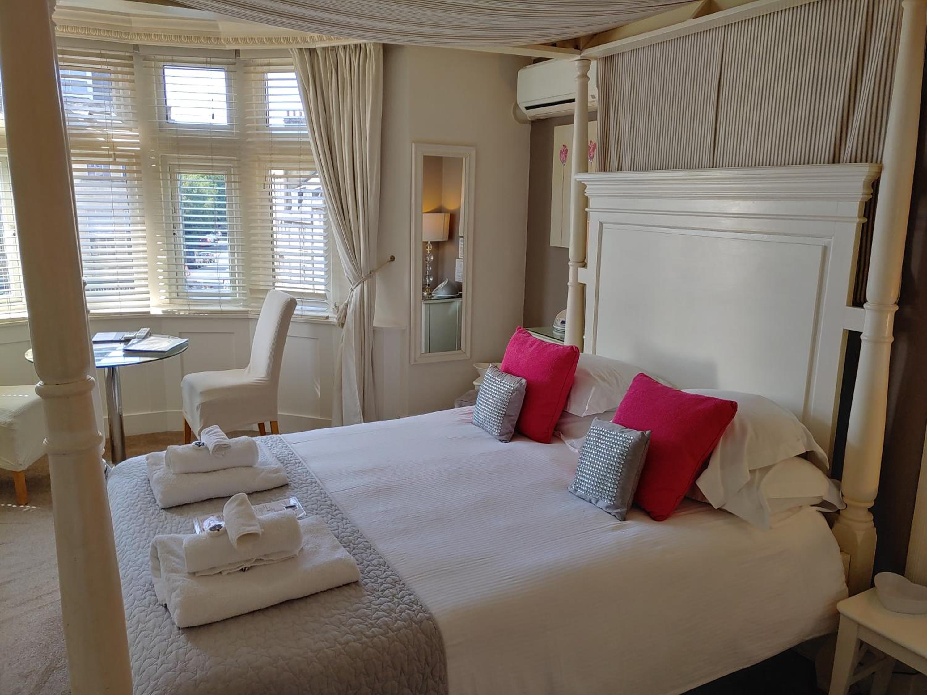 Four Poster King Size Double Room