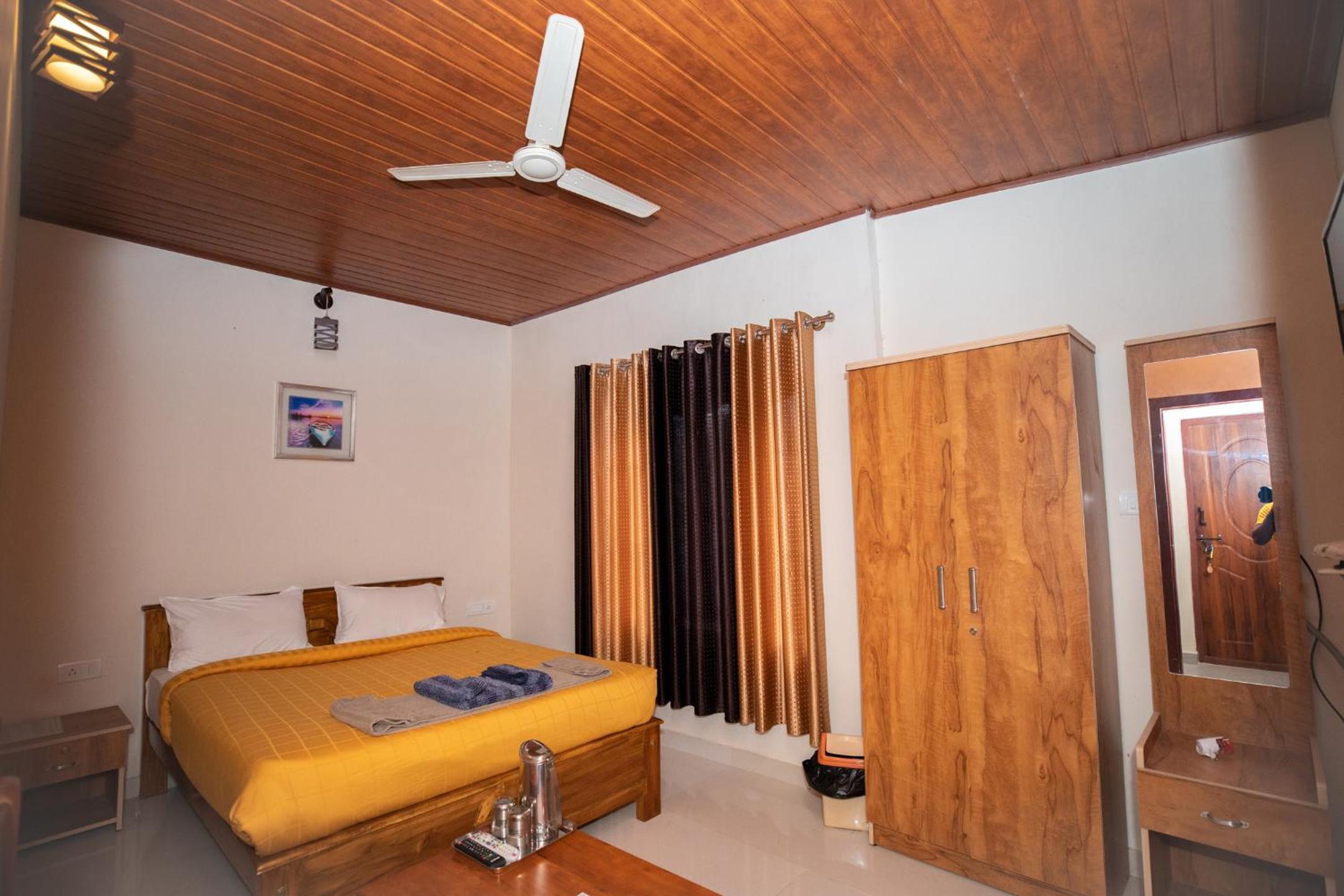 Standard Double Room photo 2