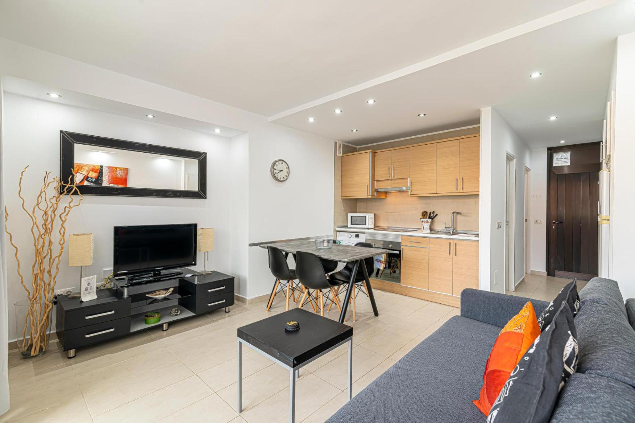 Apartamento con vista a la piscina