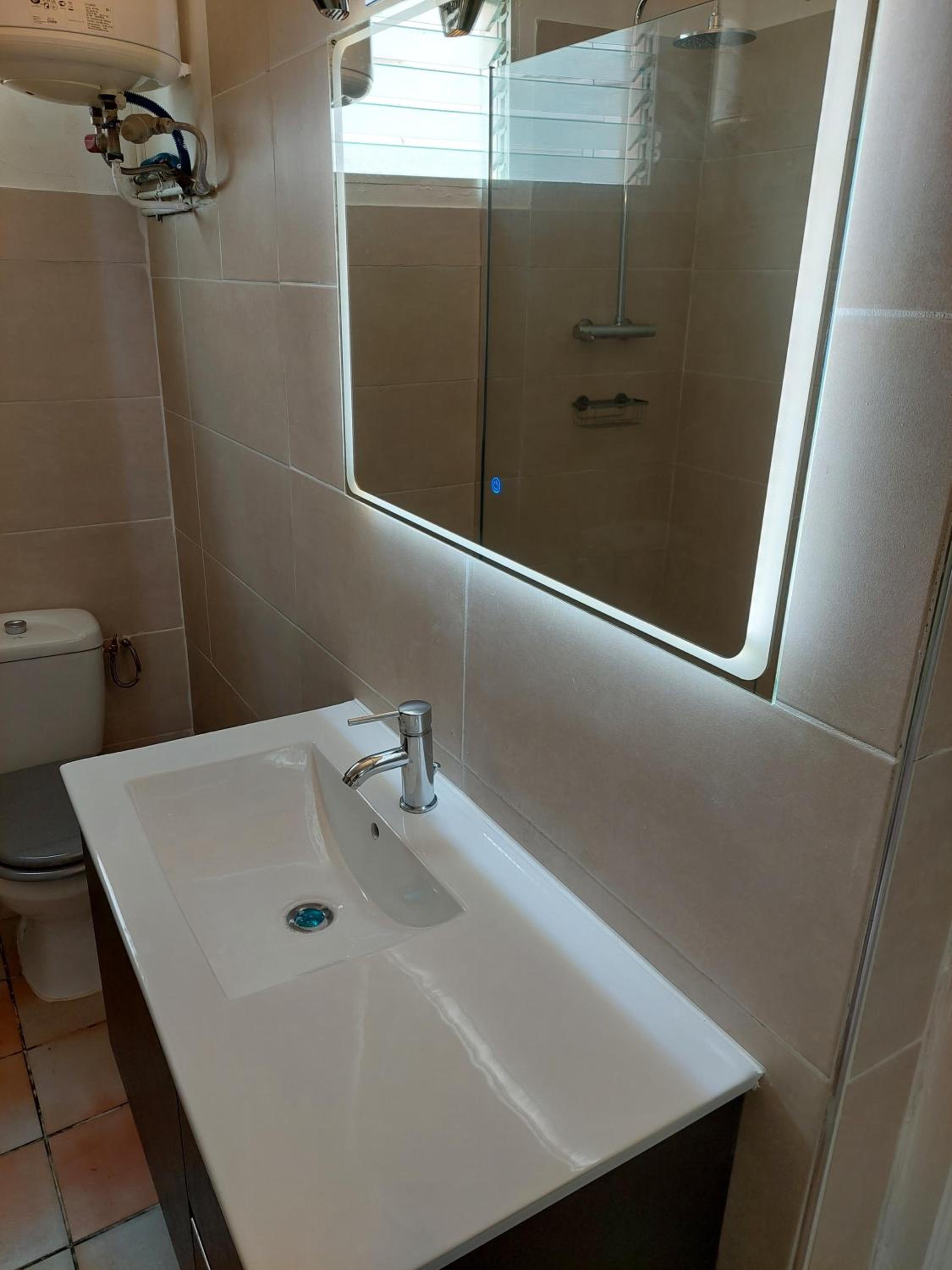 Two-Bedroom Apartment with Sea View - Photo 12