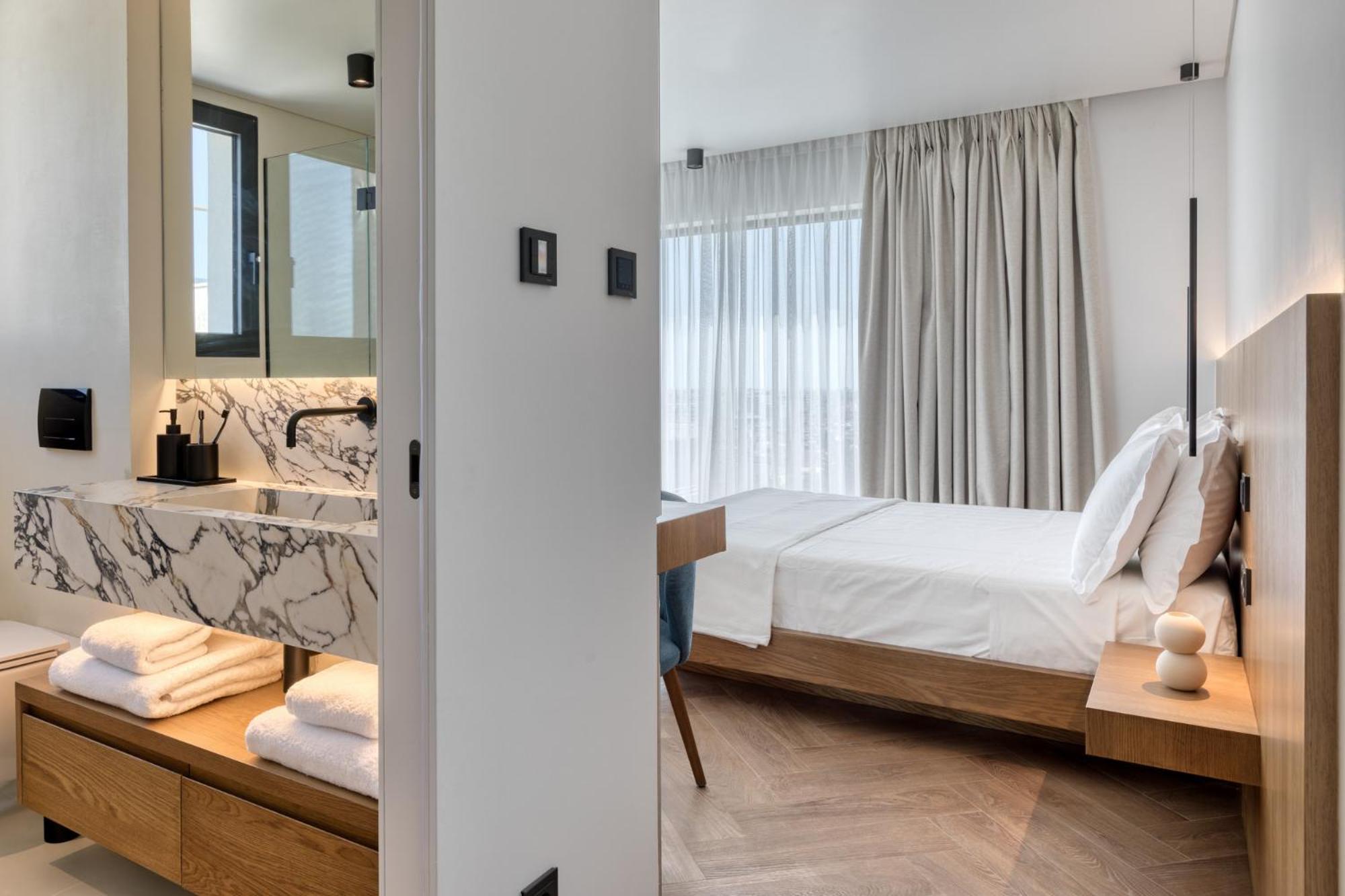 Superior Double Room with City View photo 3
