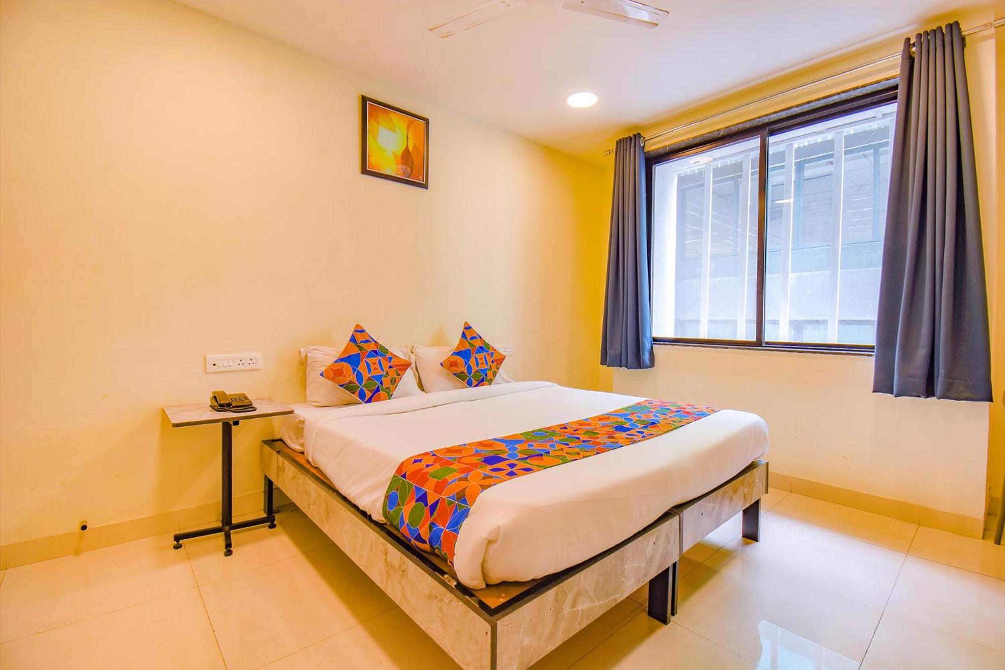 Deluxe Room - Photo 1