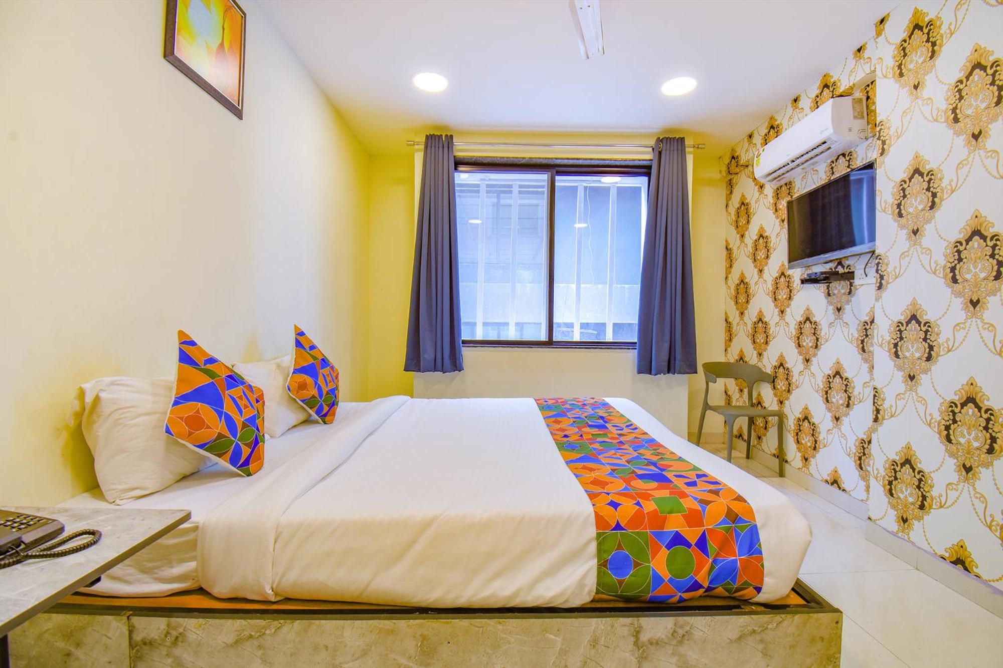 Deluxe Room - Photo 3