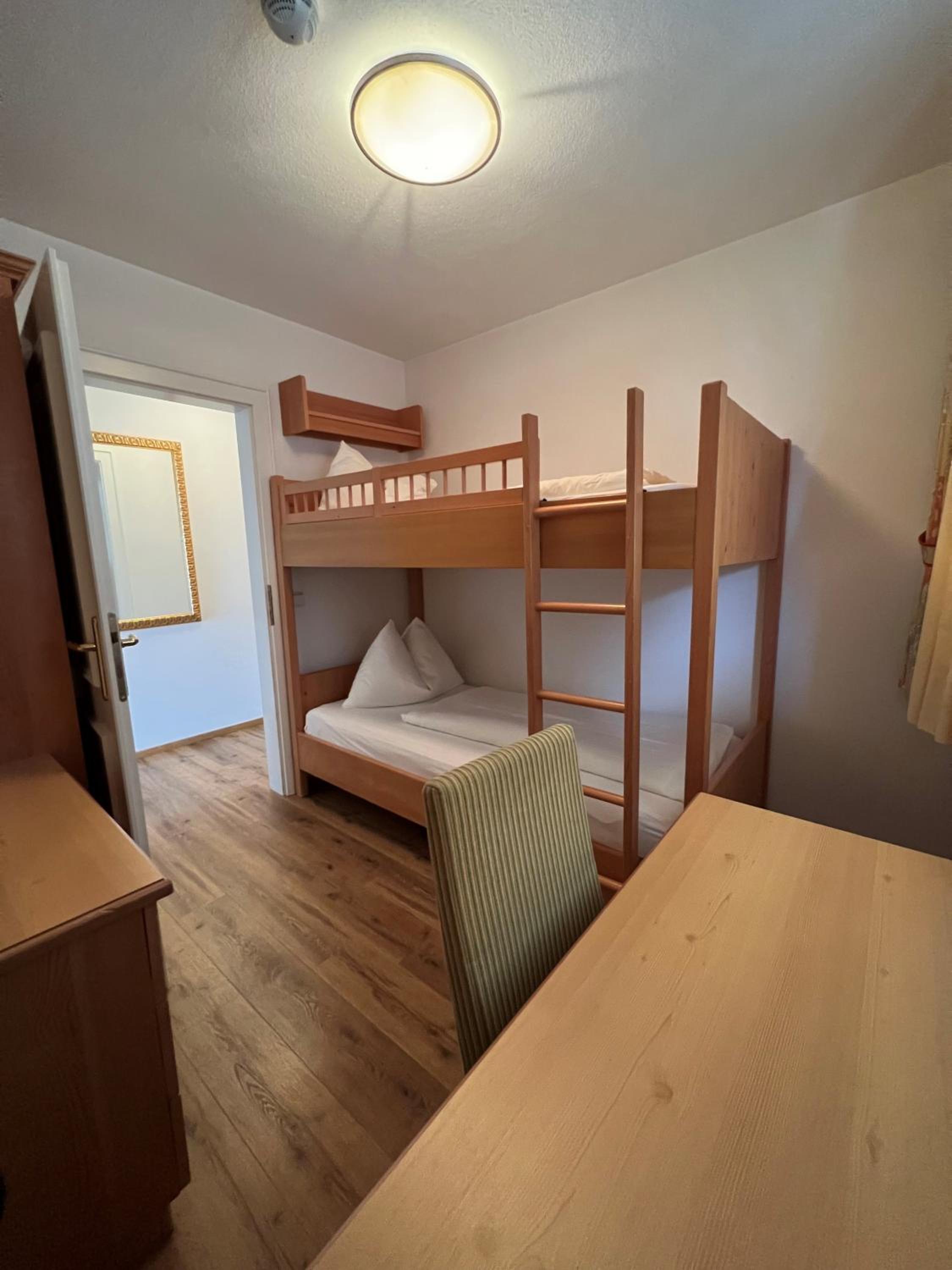 Superior Quadruple Room photo 3