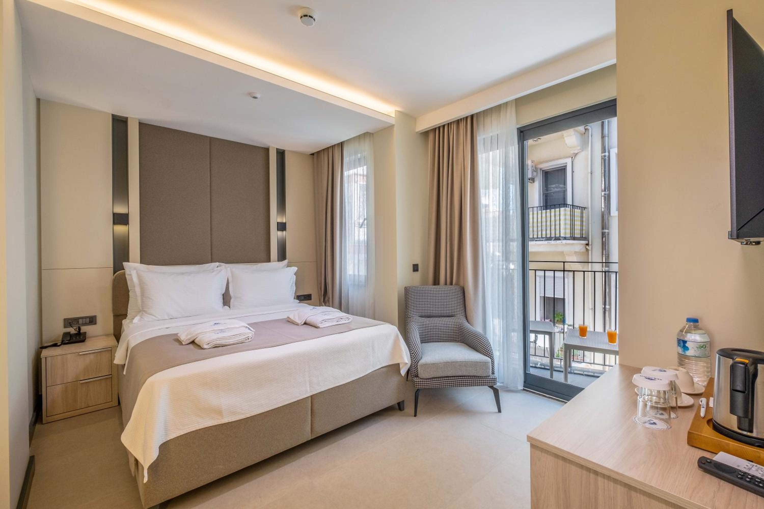 Standard Double Room - Photo 1