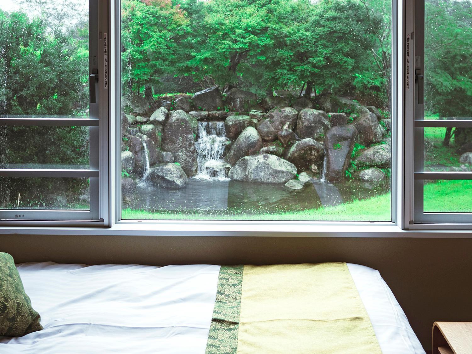 Japanese-Style Twin Room with Shared Bathroom - Photo 3