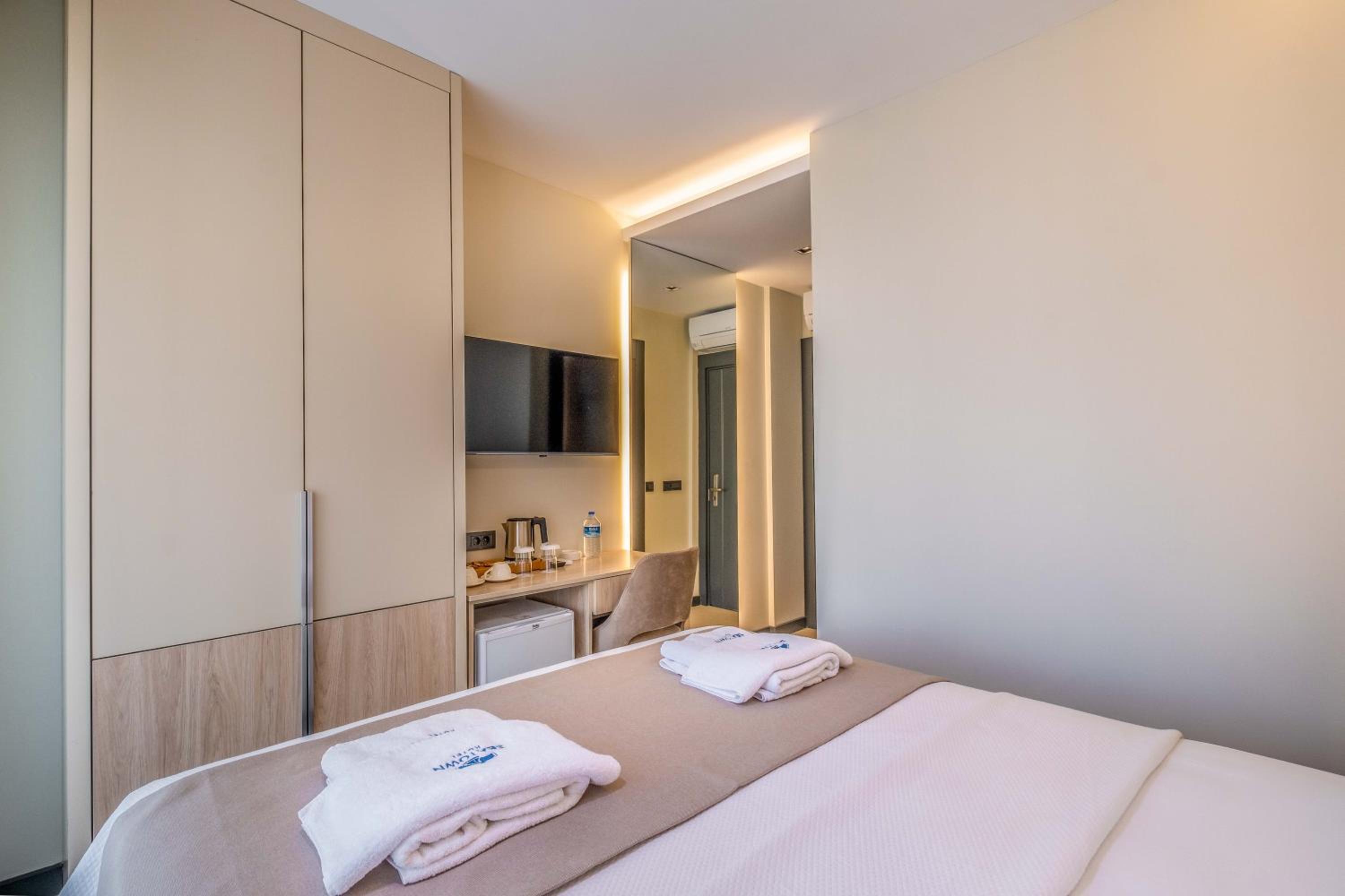 Economy Double Room - Photo 7