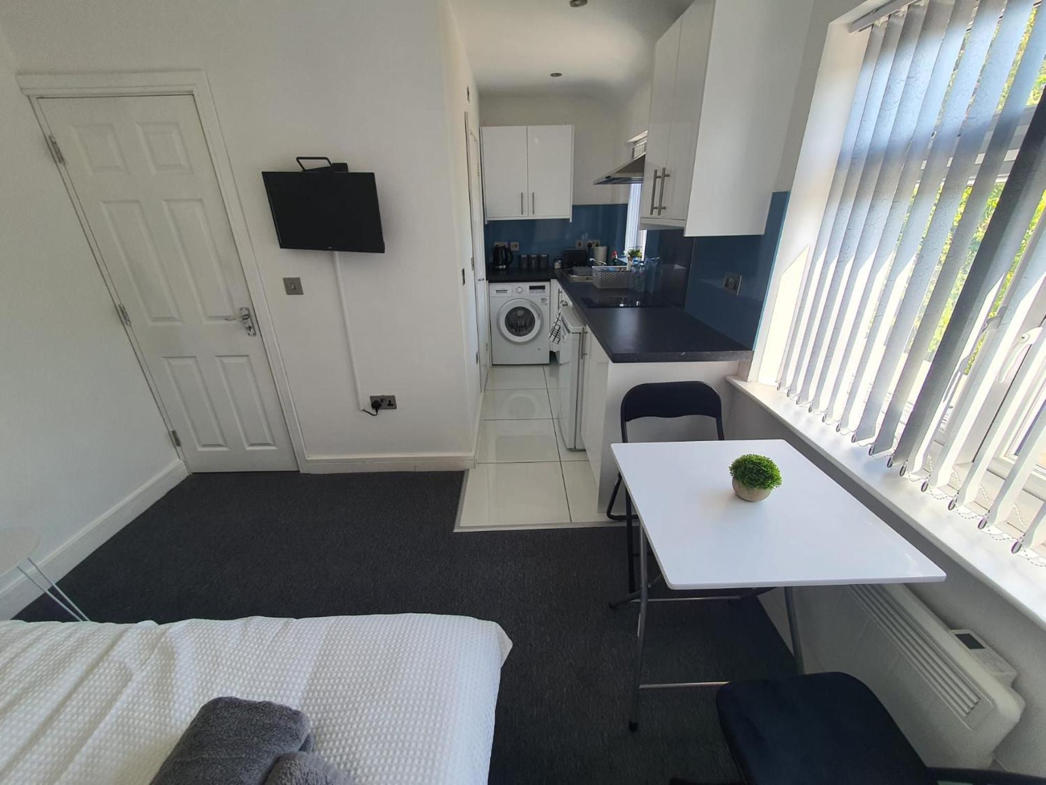 Double Room with Private Bathroom photo 2