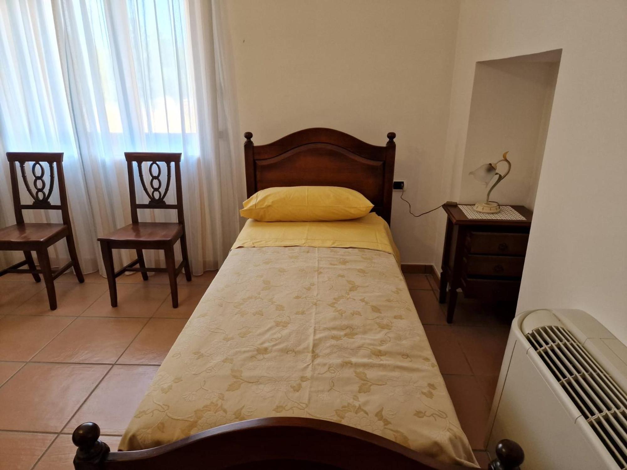 Large Double Room photo 3