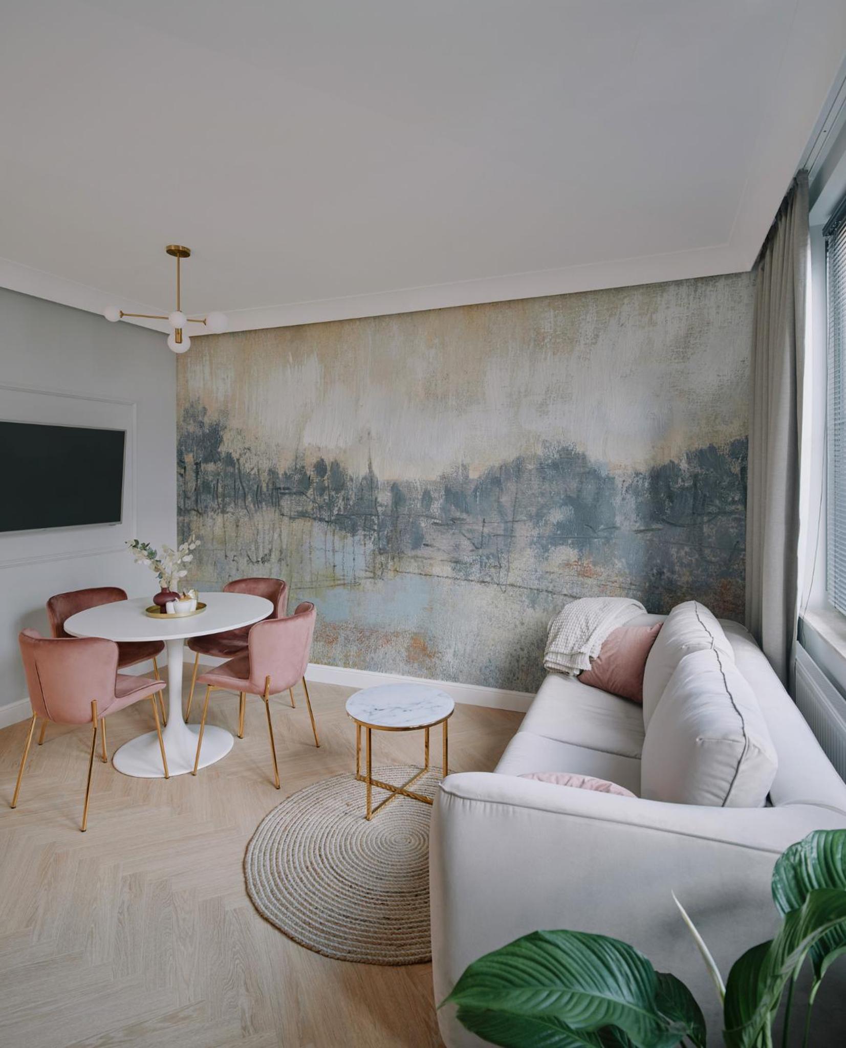 One-Bedroom Apartment - Photo 14