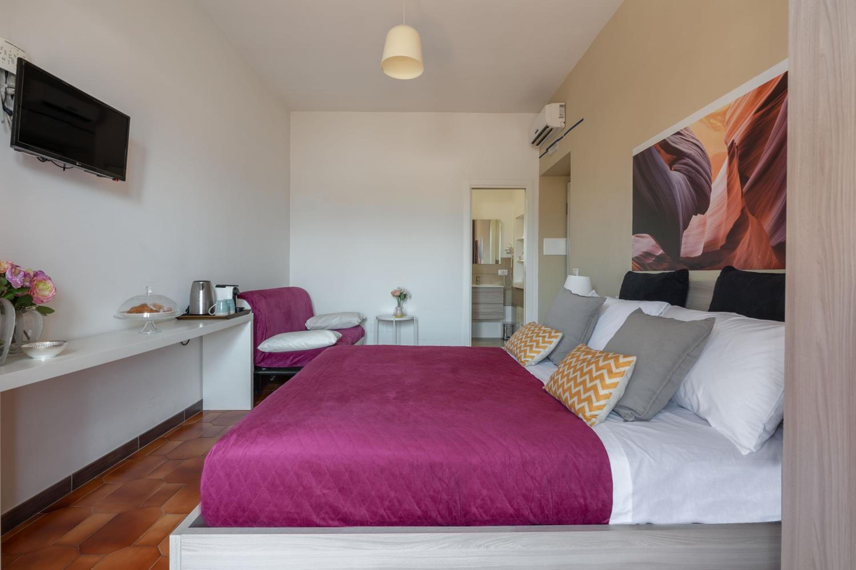 Double Room - Photo 30