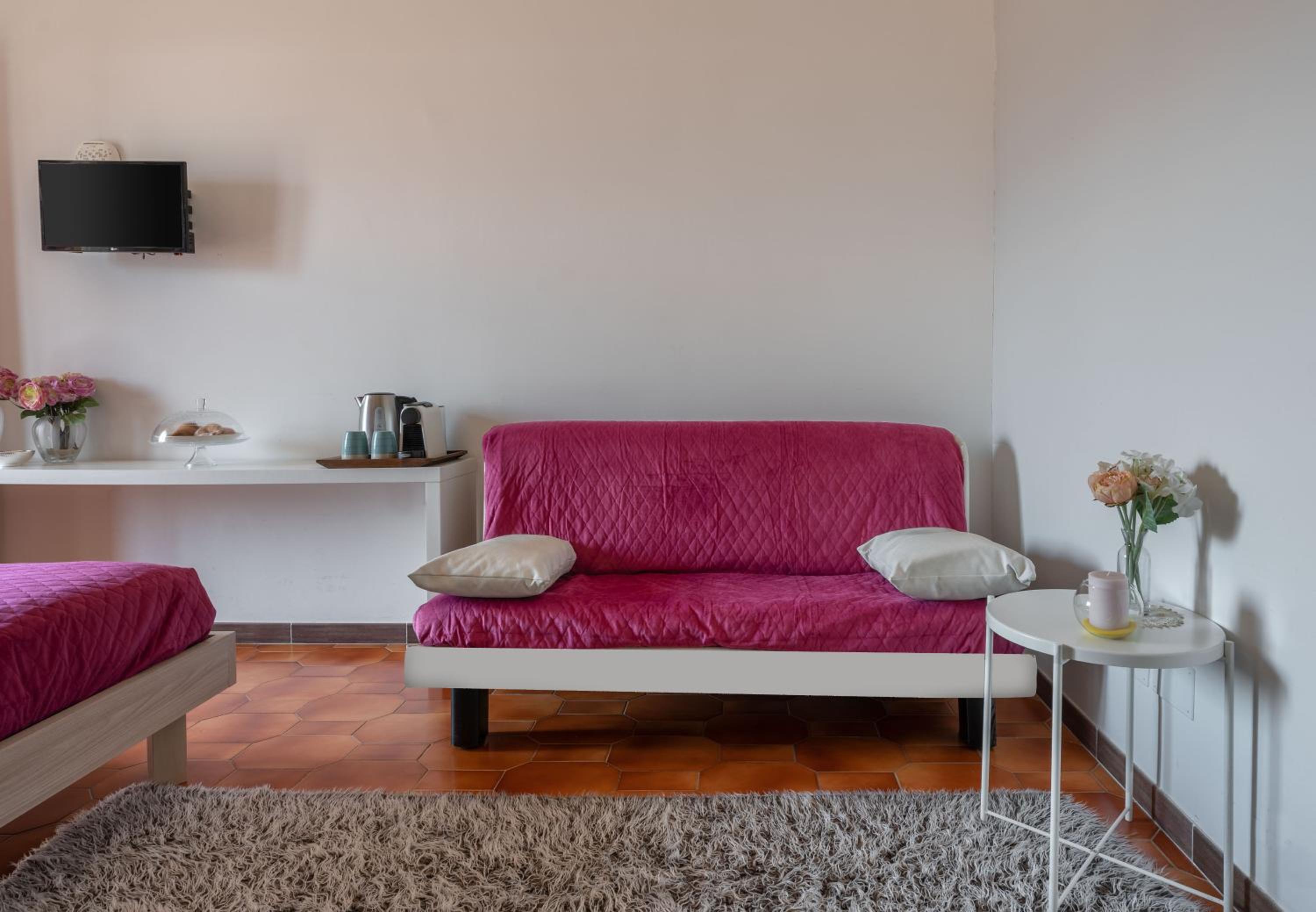 Double Room - Photo 29