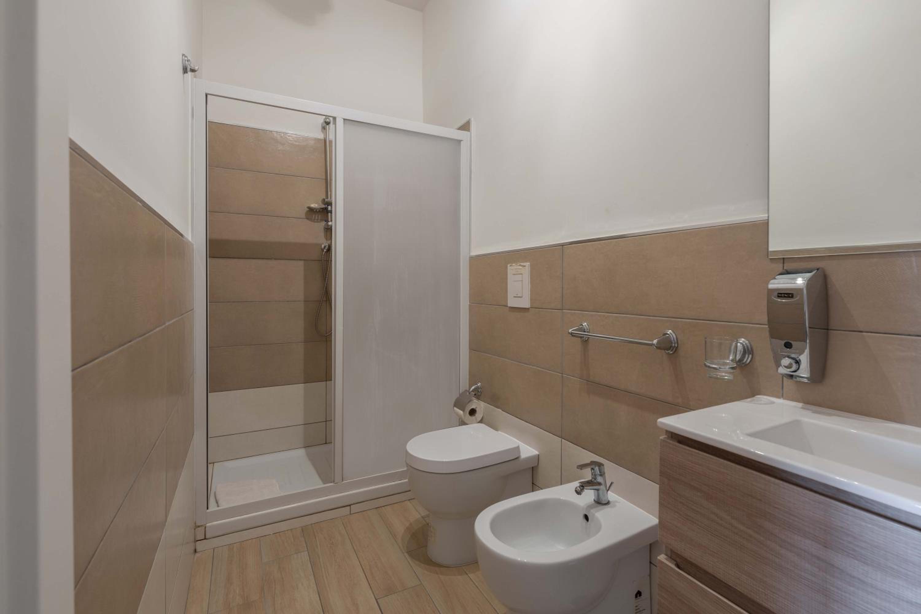Double Room - Photo 33