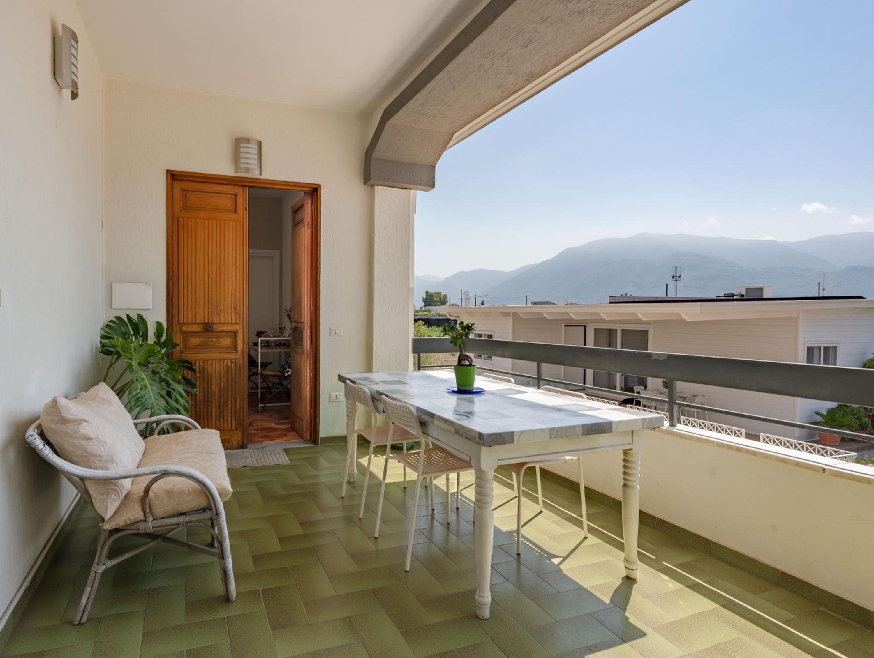Double Room with Patio - Photo 19