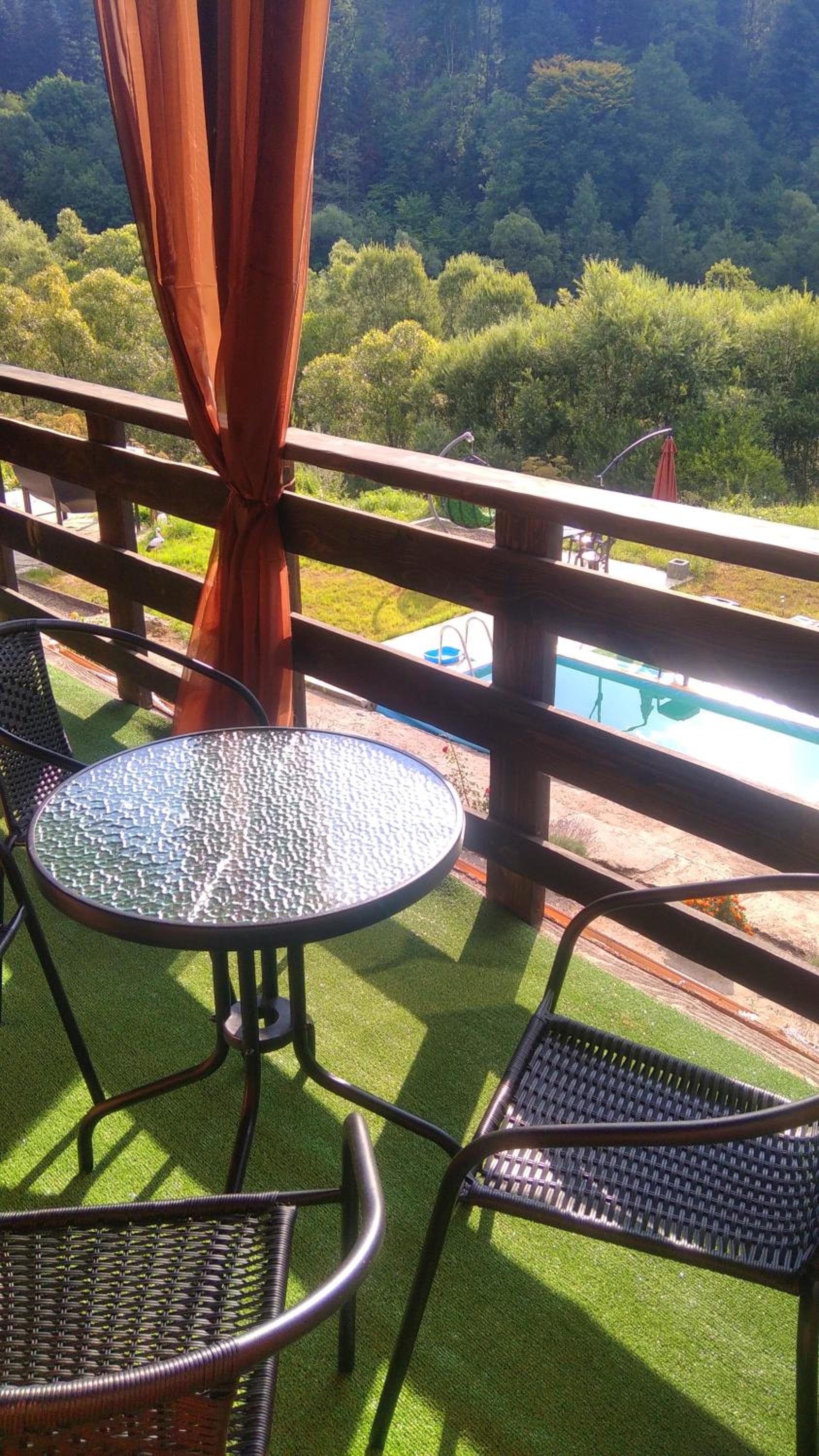 Apartment with Balcony photo 2