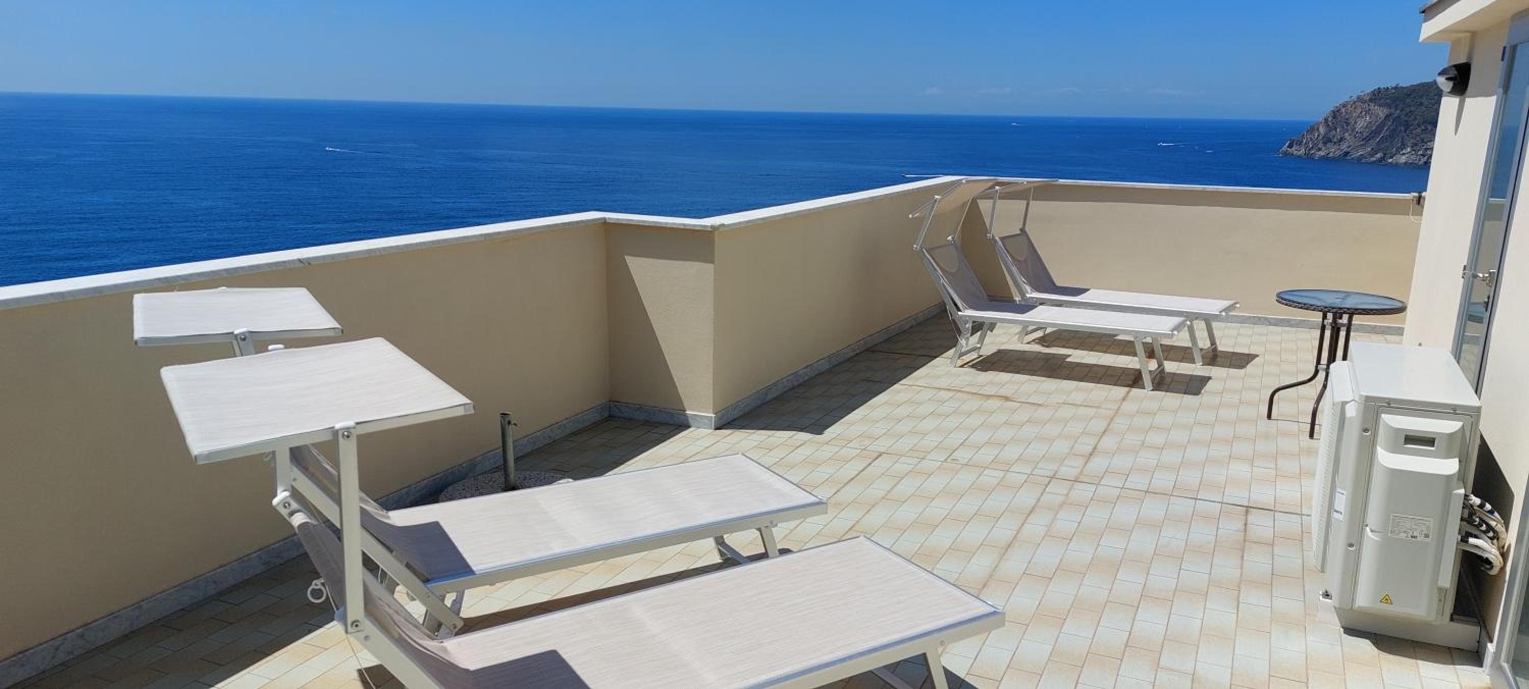 Apartment with Sea View photo 2