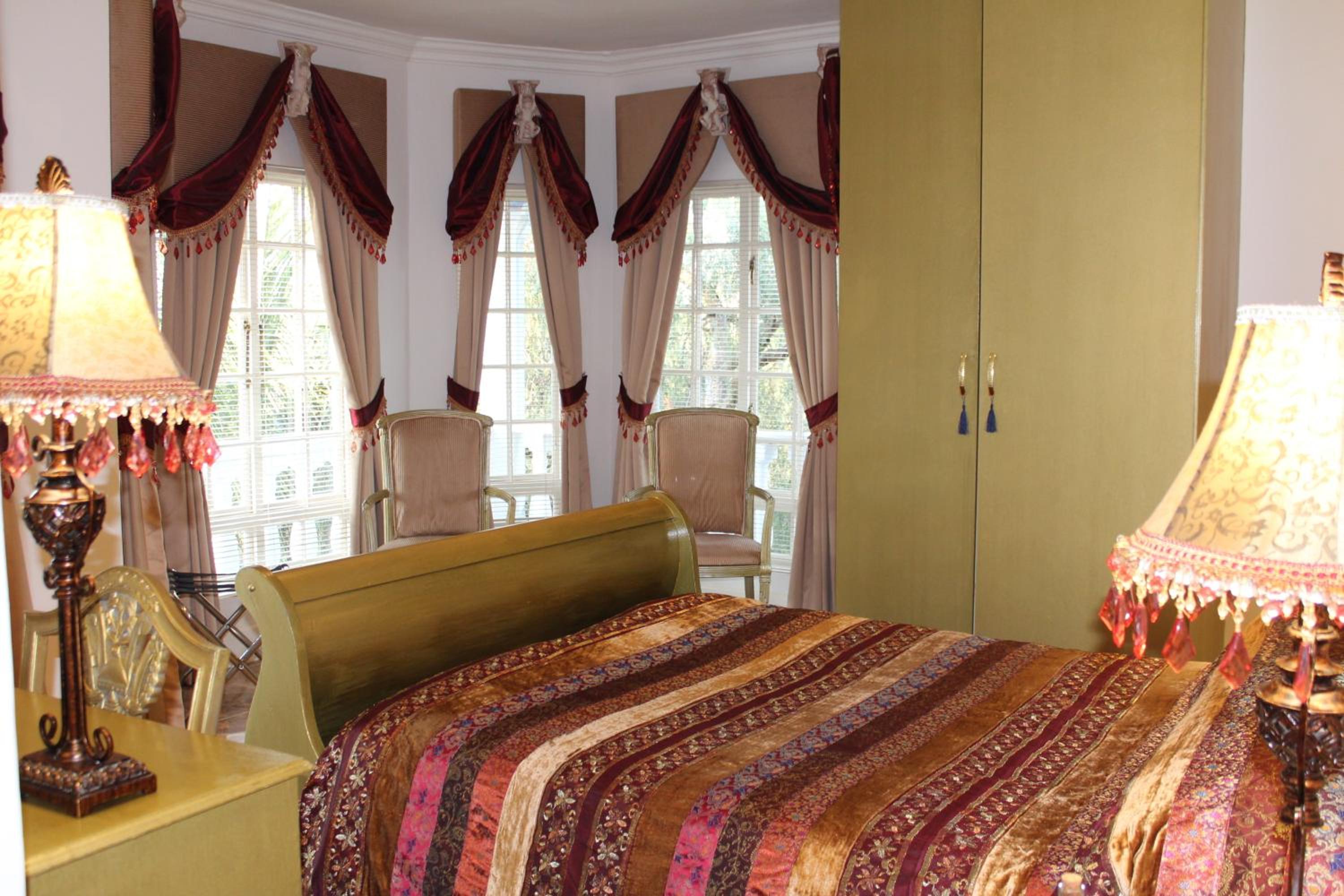 Luxury Family Room photo 1